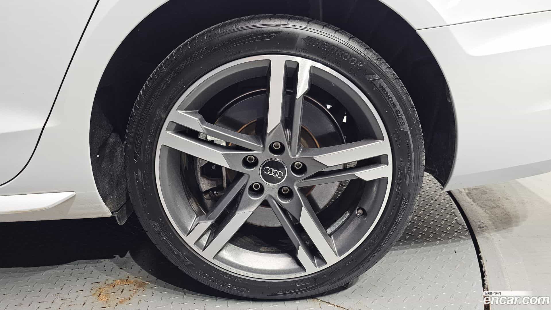 A4 Audi 2021.10-OUTER-031