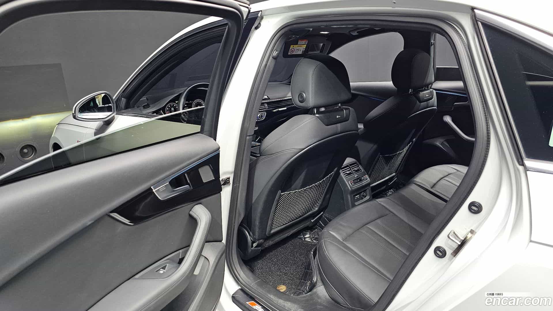 A4 Audi 2021.10-OPTION-047