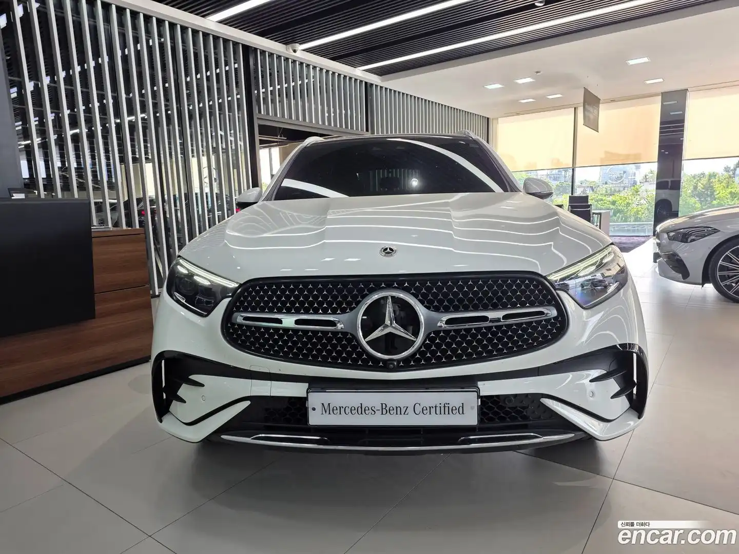 GLC-Class Mercedes-Benz 2023.6-OUTER-003