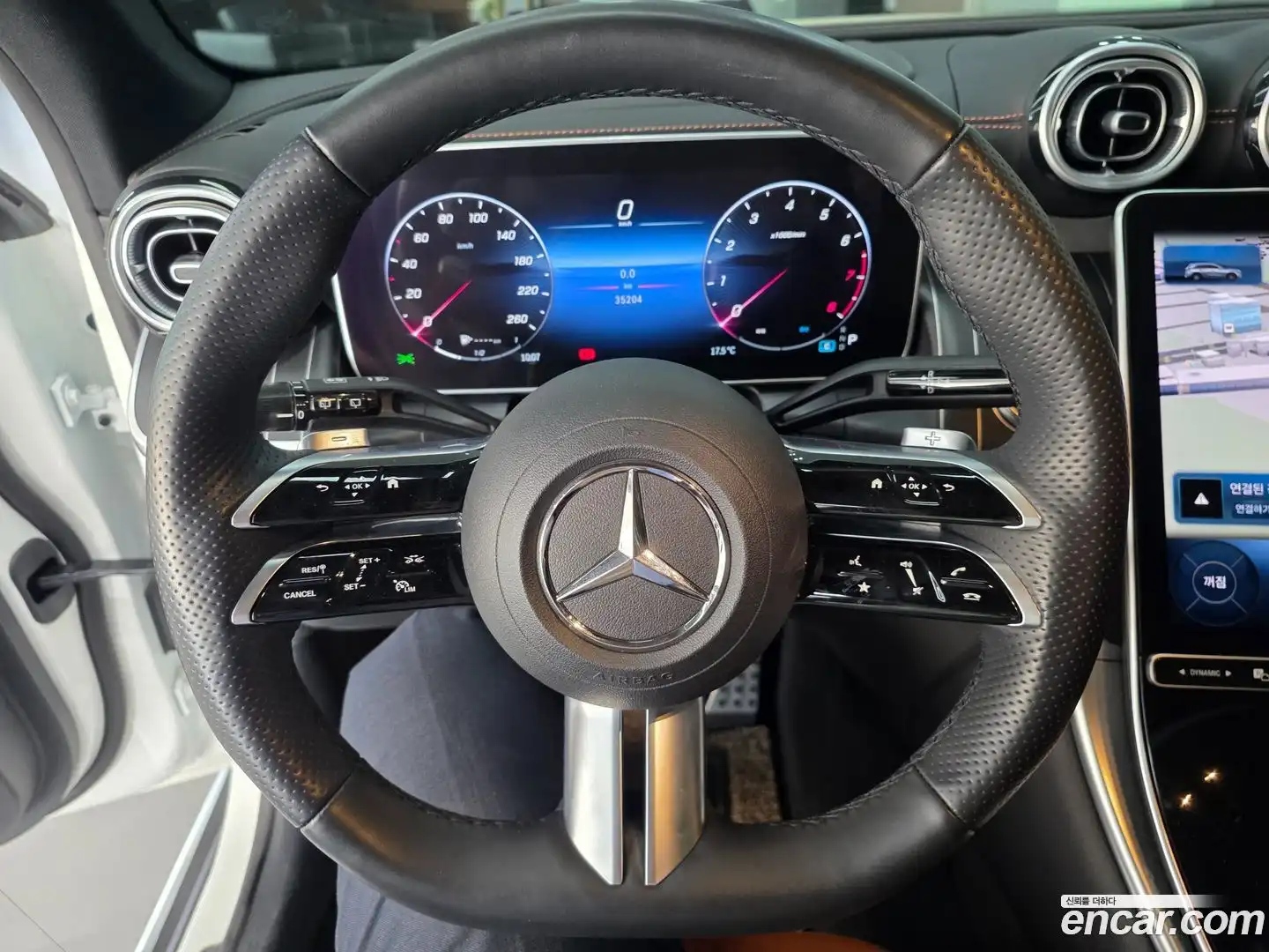 GLC-Class Mercedes-Benz 2023.6-INNER-007