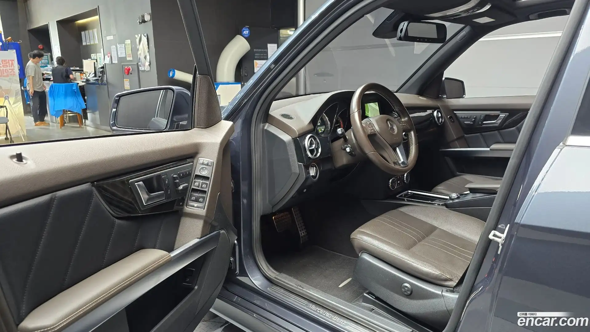 GLK-Class Mercedes-Benz 2014.7-INNER-010
