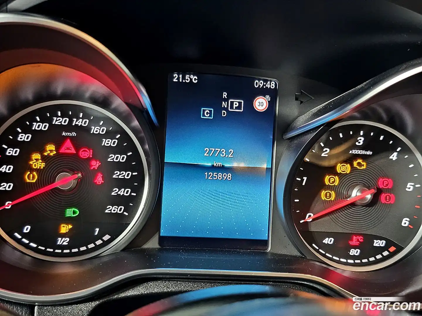 C-Class Mercedes-Benz 2019.5-INNER-007