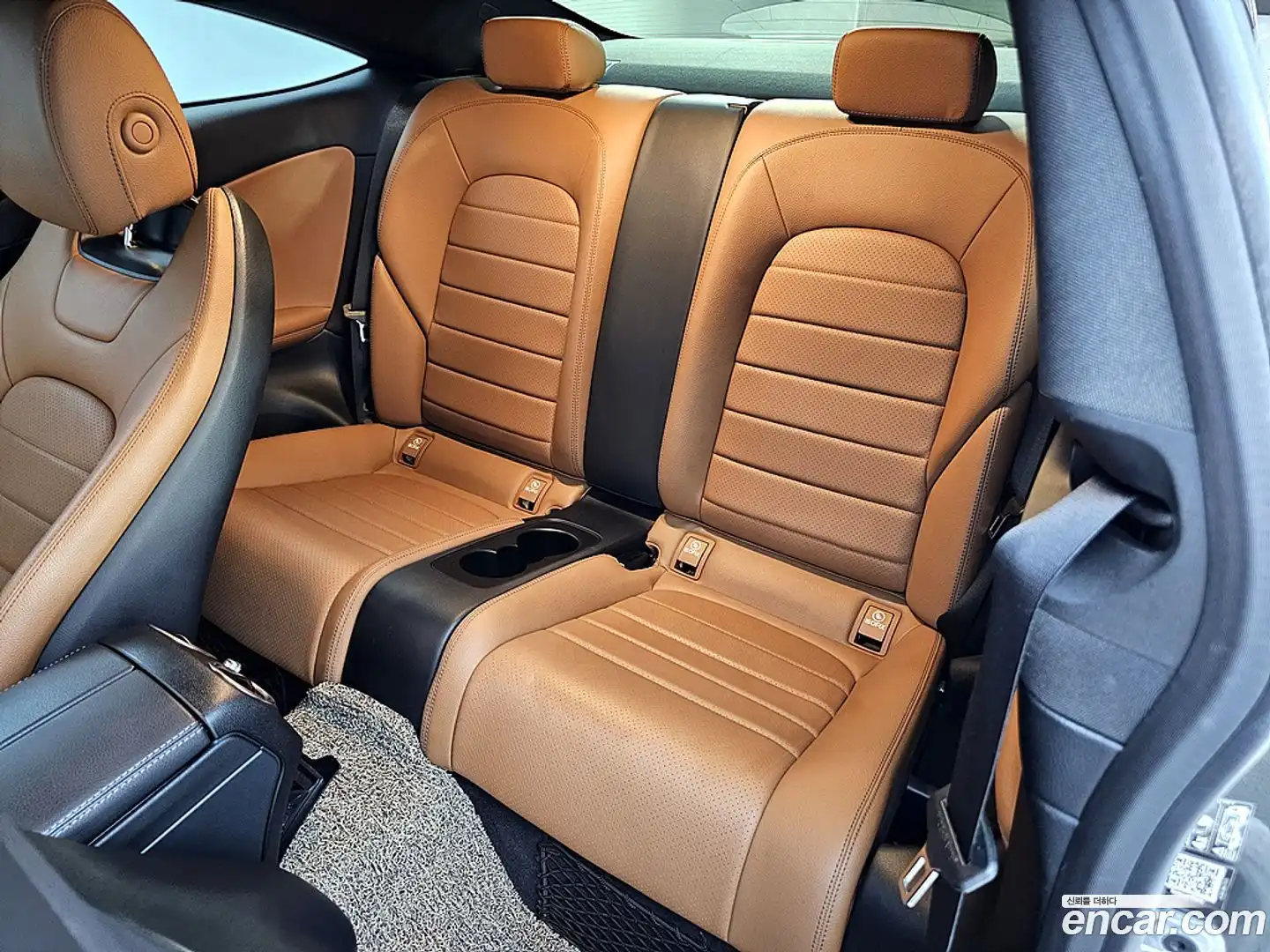 C-Class Mercedes-Benz 2019.5-INNER-009