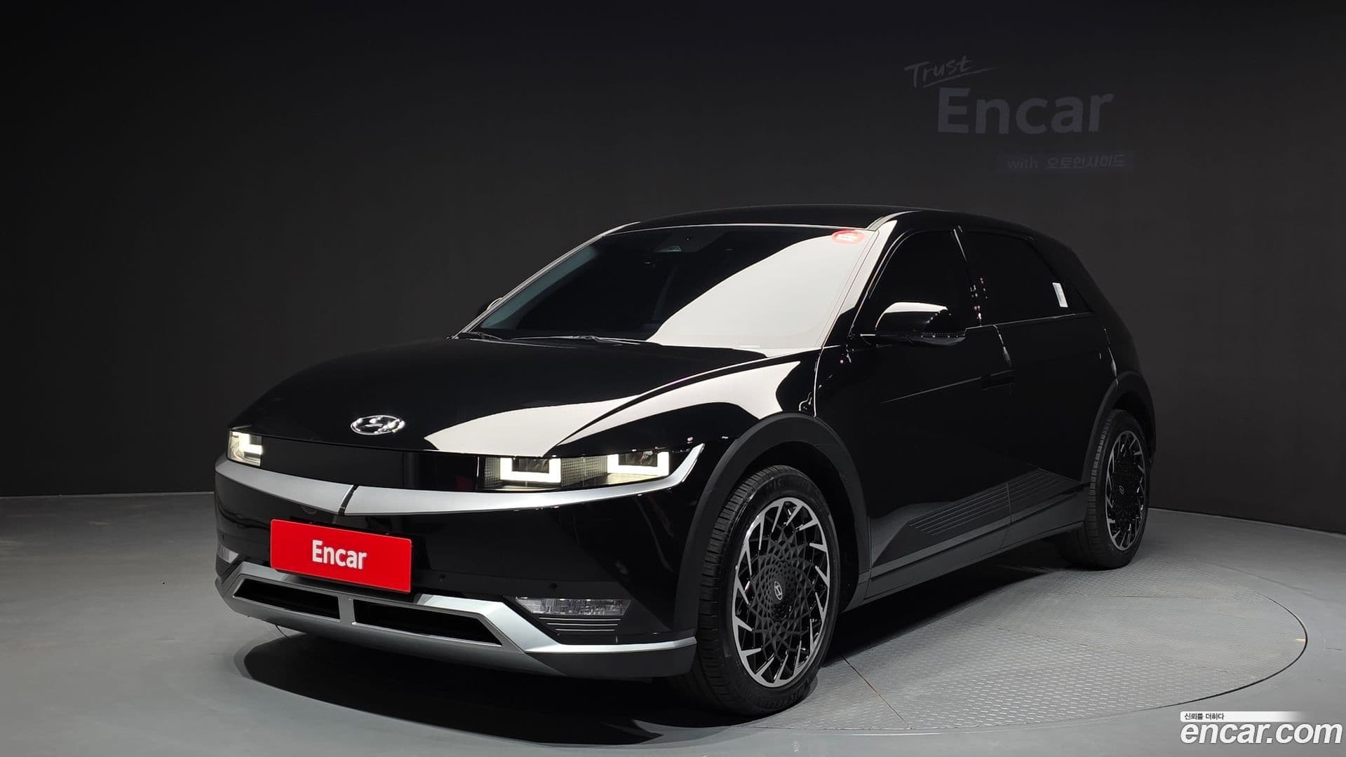 Main__Slider__Photo:Ioniq5 Hyundai 2023.11-0