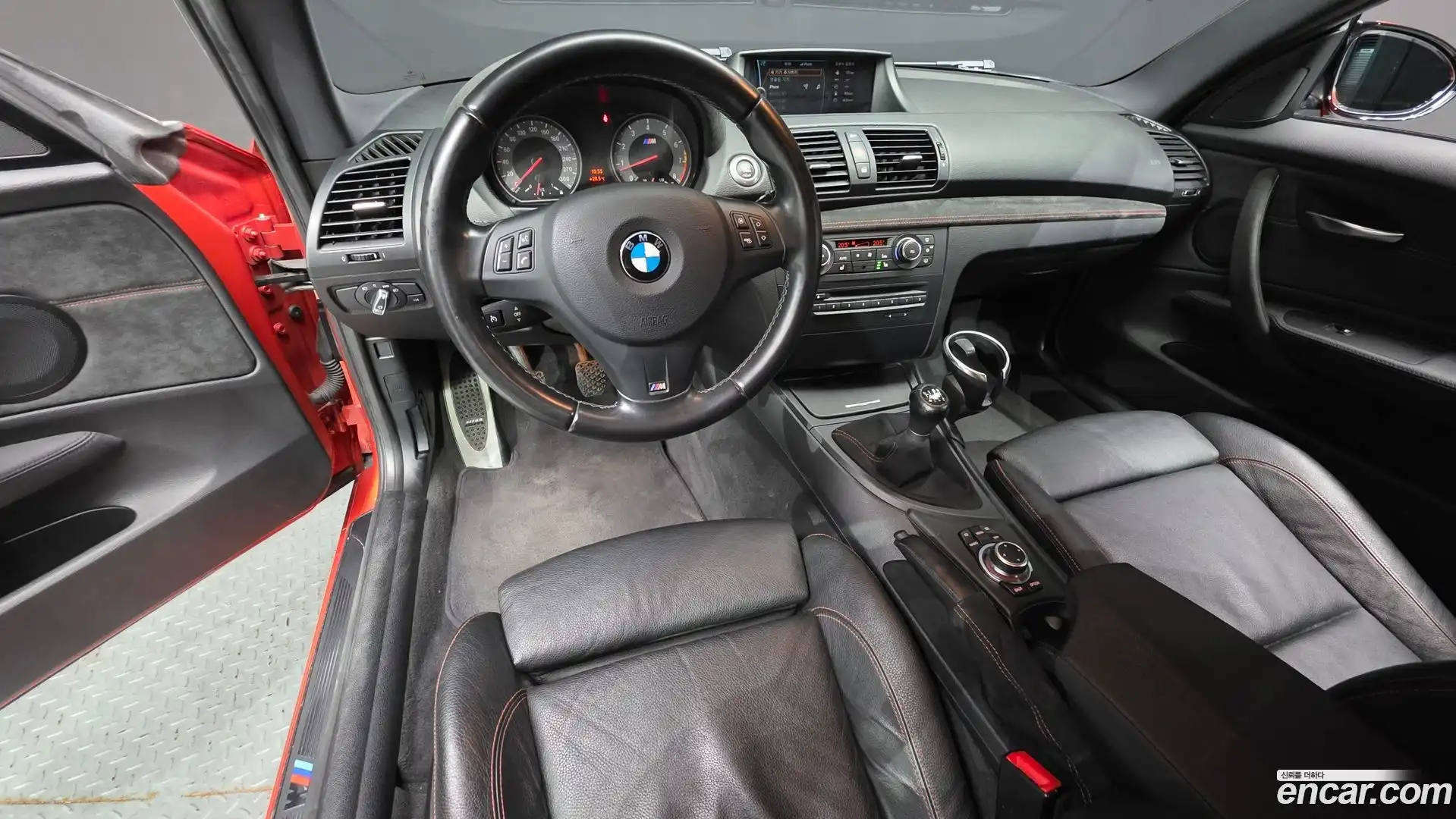 1M BMW 2012.0-INNER-007