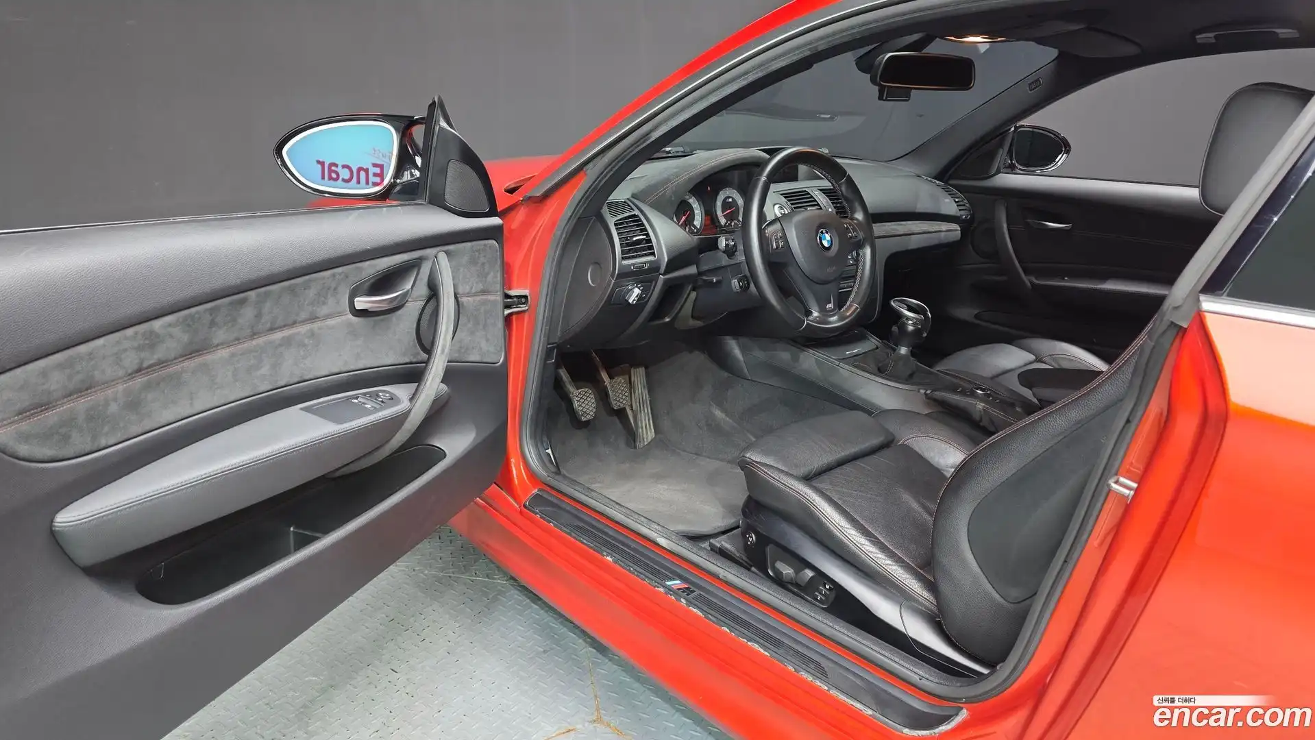 1M BMW 2012.0-INNER-010