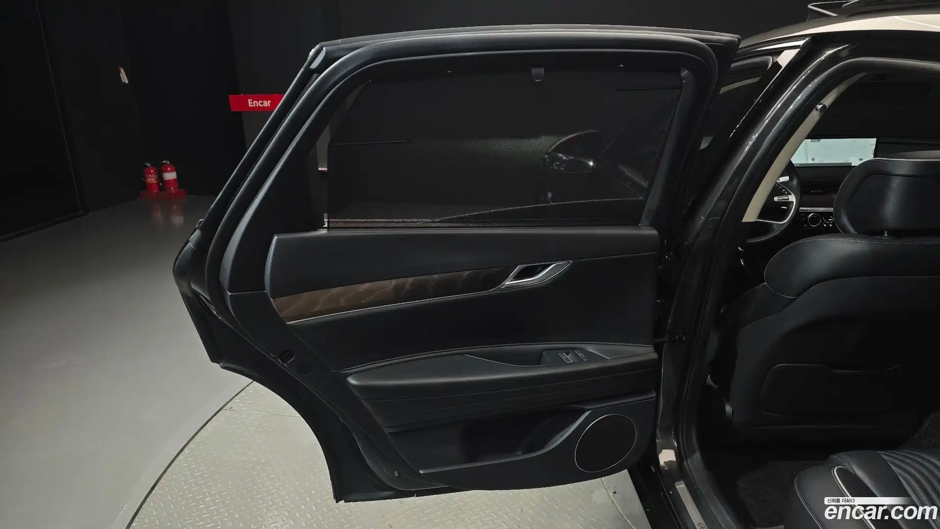 G80 Genesis 2021.10-INNER-035