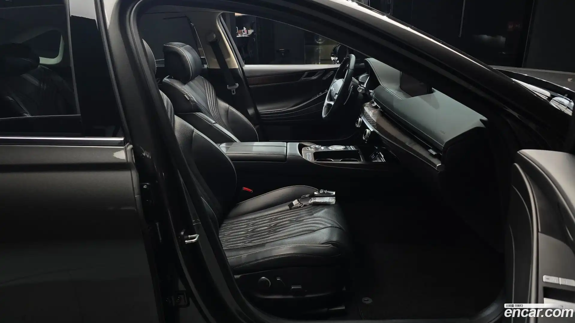 G80 Genesis 2021.10-INNER-036
