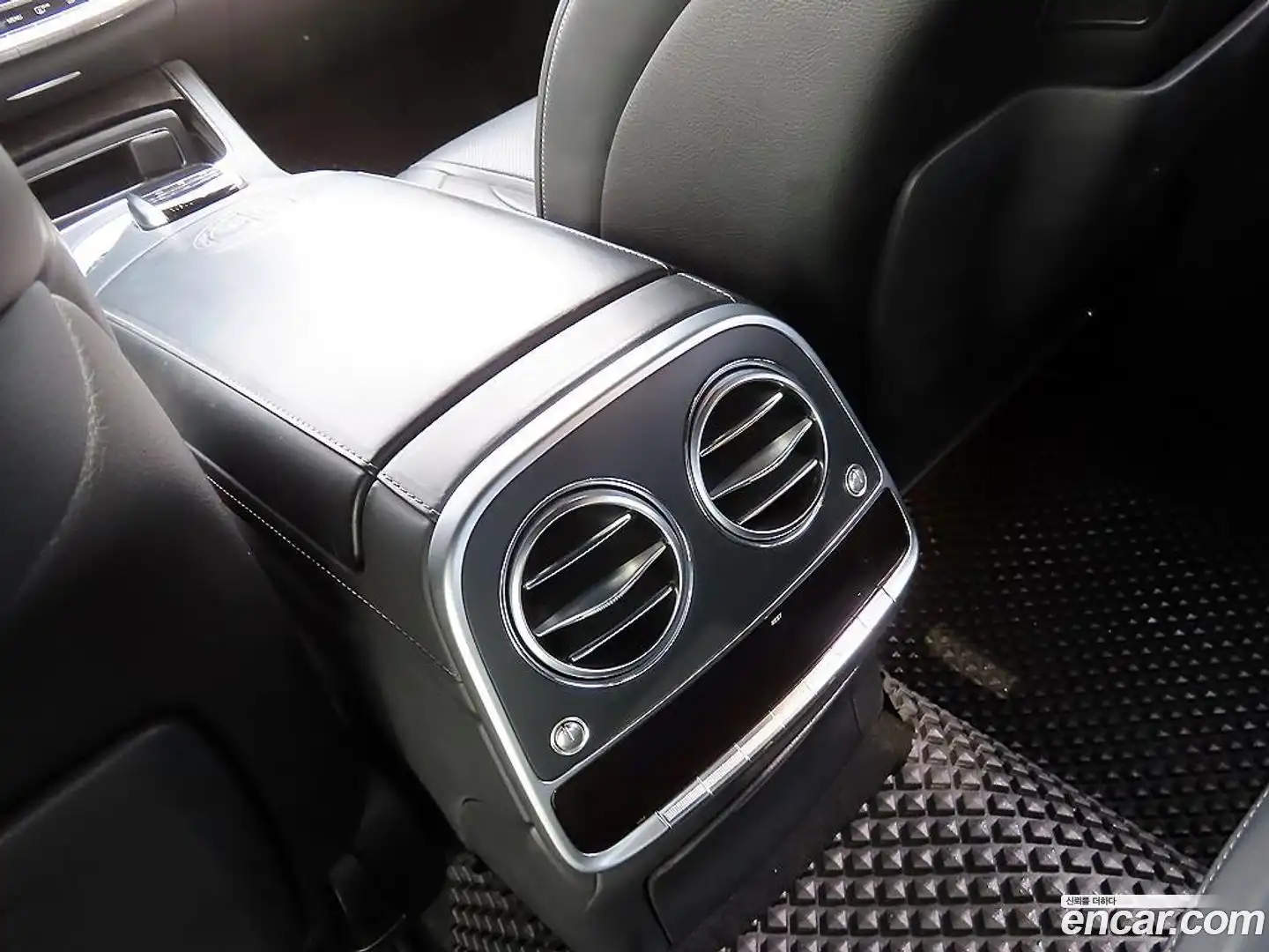 S-Class Mercedes-Benz 2018.2-OPTION-019