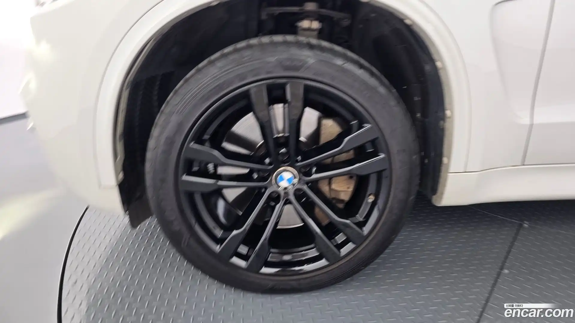 X5 BMW 2017.2-OUTER-005