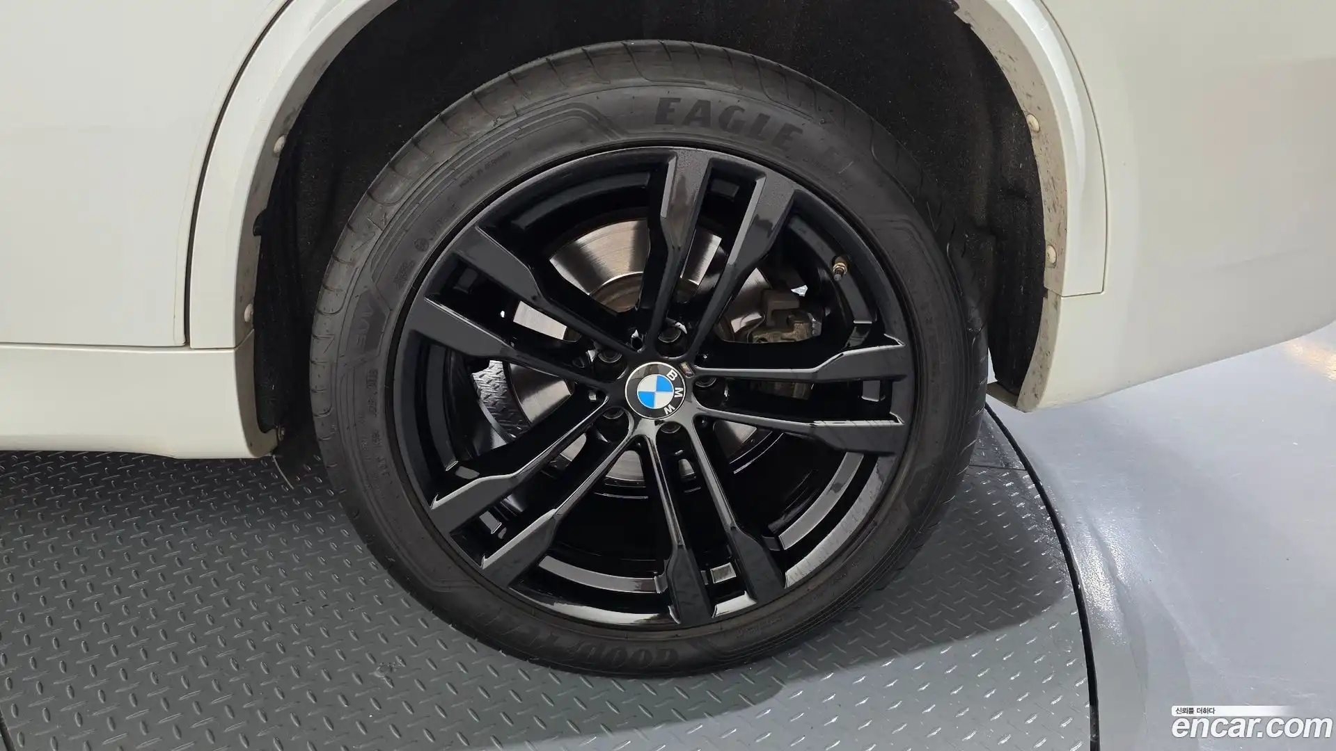 X5 BMW 2017.2-OUTER-031