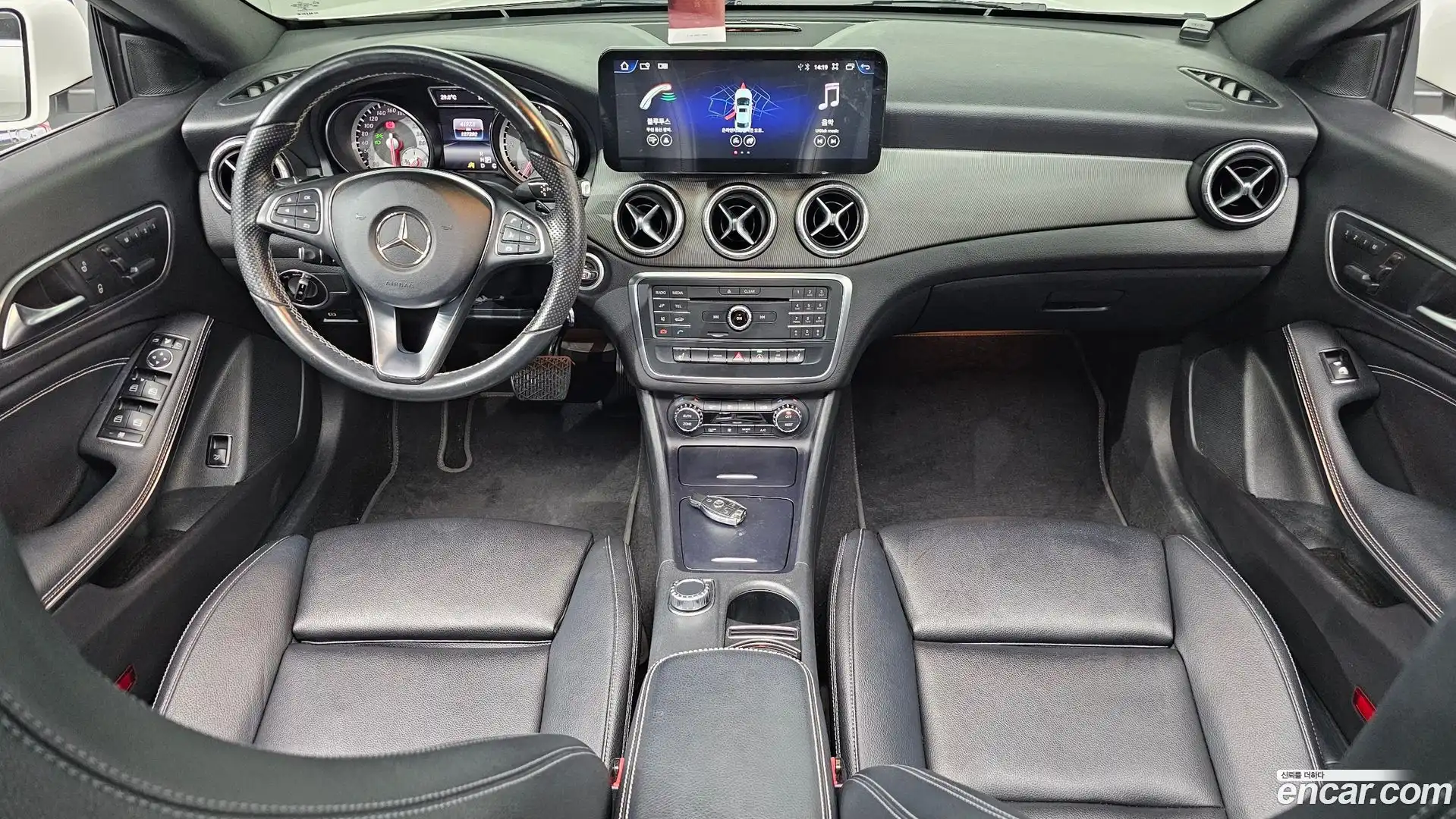 CLA-Class Mercedes-Benz 2016.2-INNER-007
