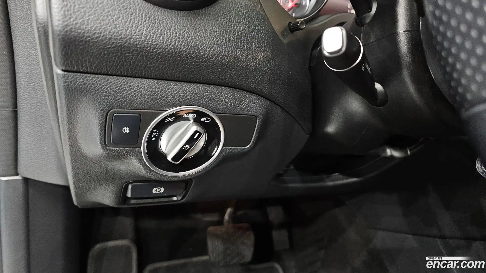 CLA-Class Mercedes-Benz 2016.2-OPTION-018