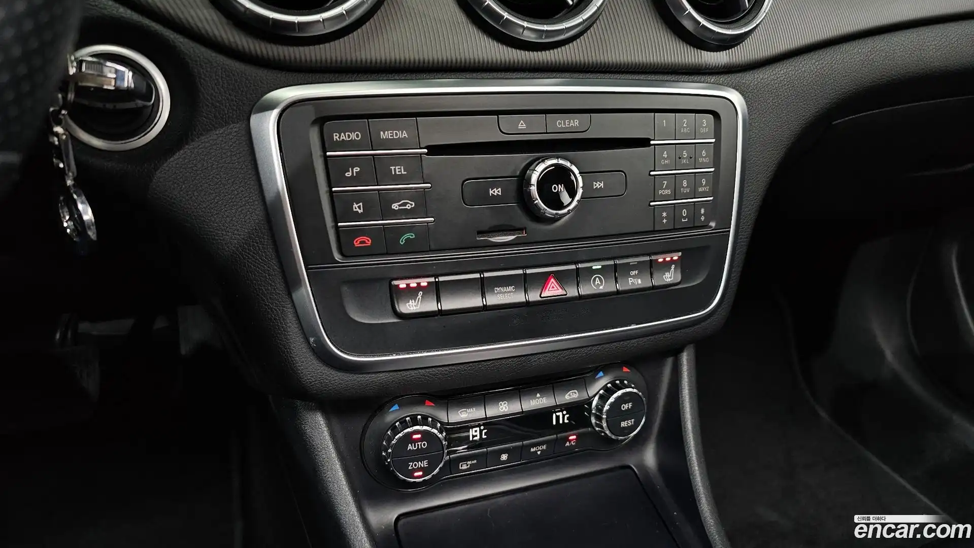 CLA-Class Mercedes-Benz 2016.2-OPTION-021