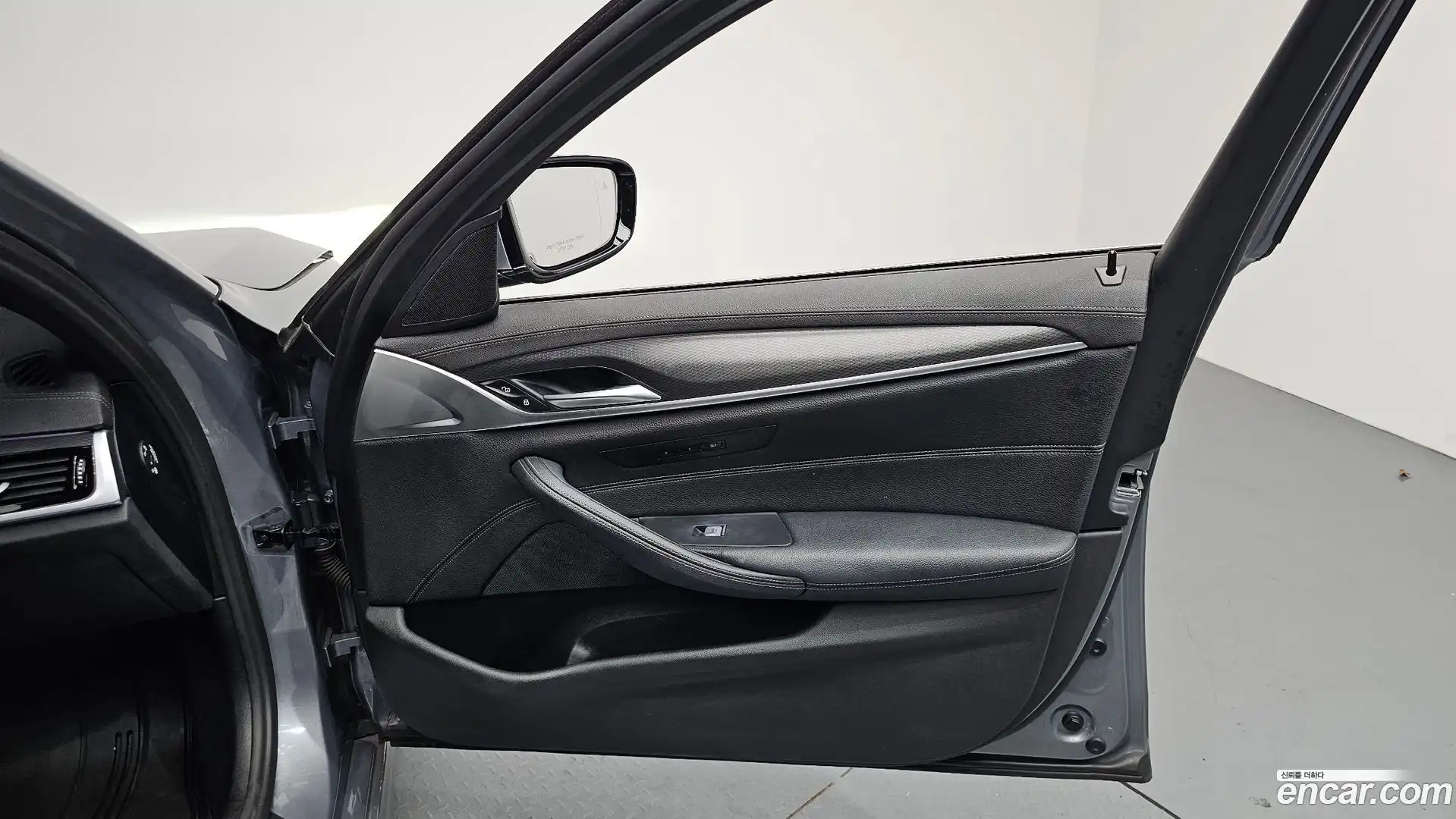 5-Series BMW 2022.11-INNER-034