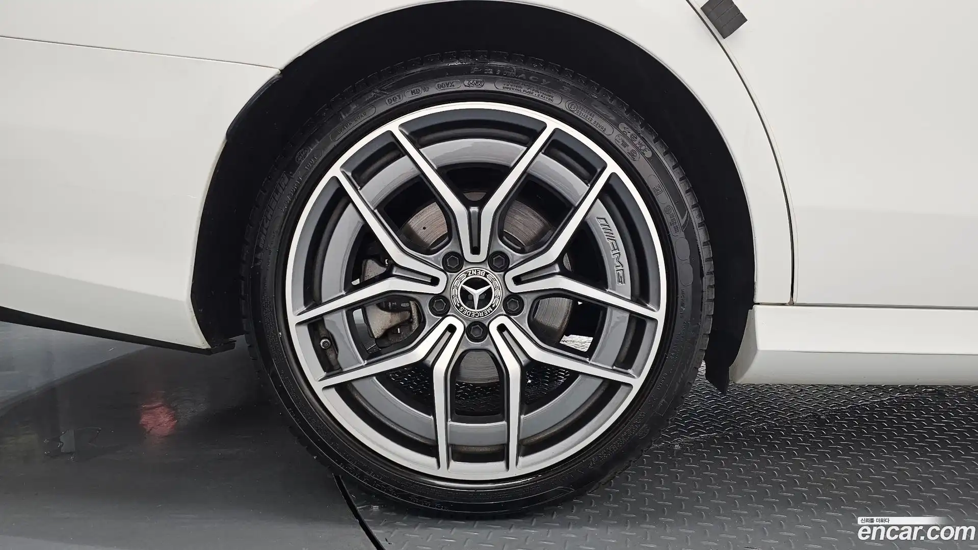E-Class Mercedes-Benz 2020.11-OUTER-005