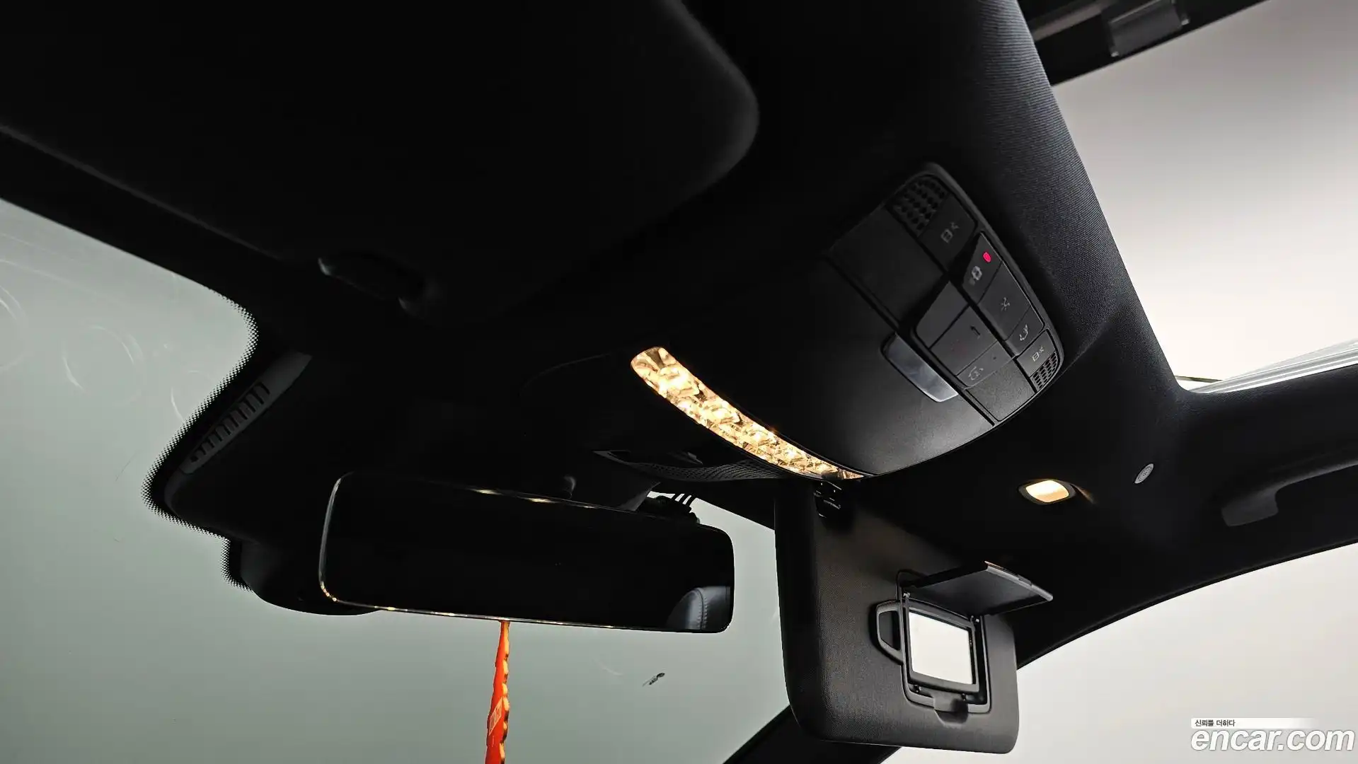 E-Class Mercedes-Benz 2020.11-OPTION-019