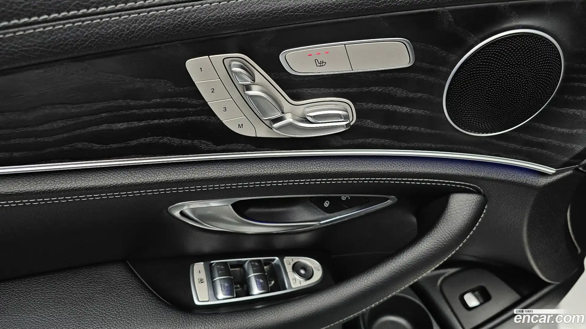 E-Class Mercedes-Benz 2020.11-OPTION-024