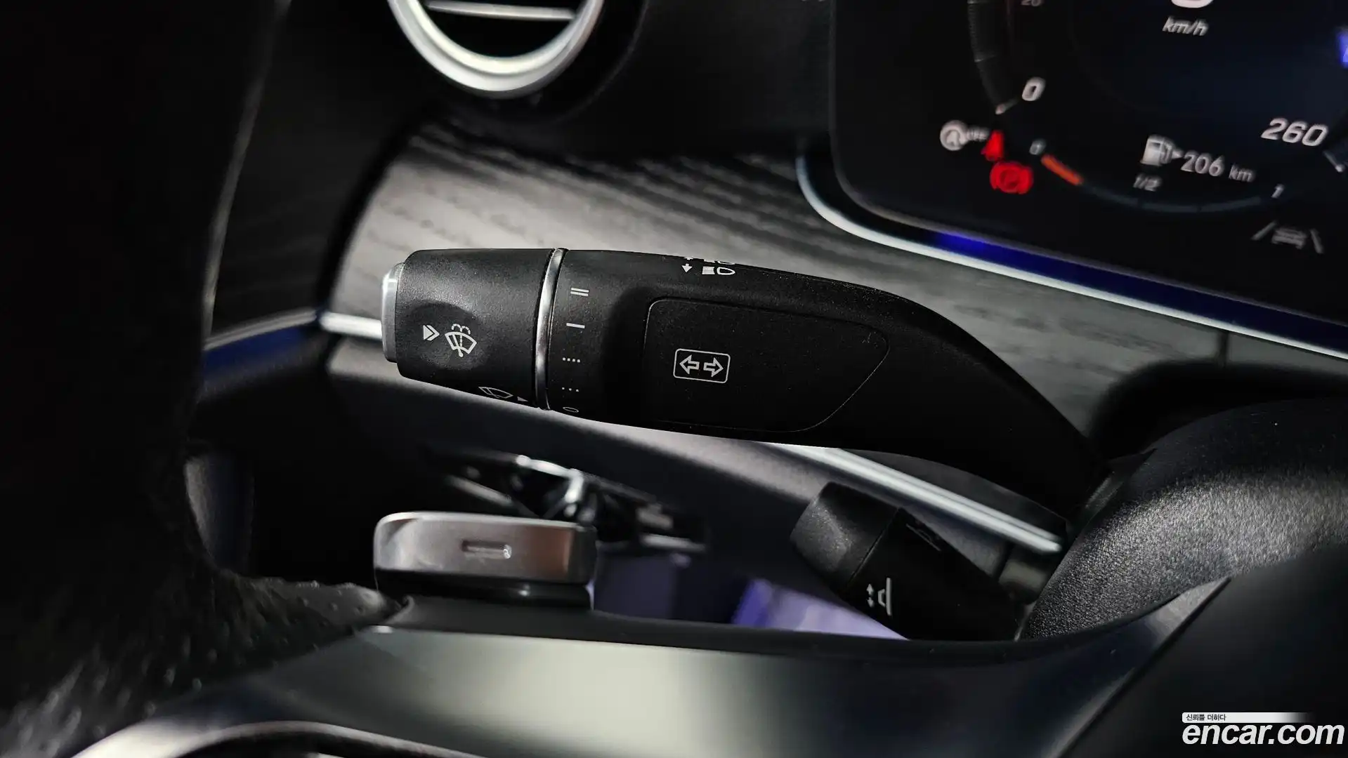 E-Class Mercedes-Benz 2020.11-OPTION-042