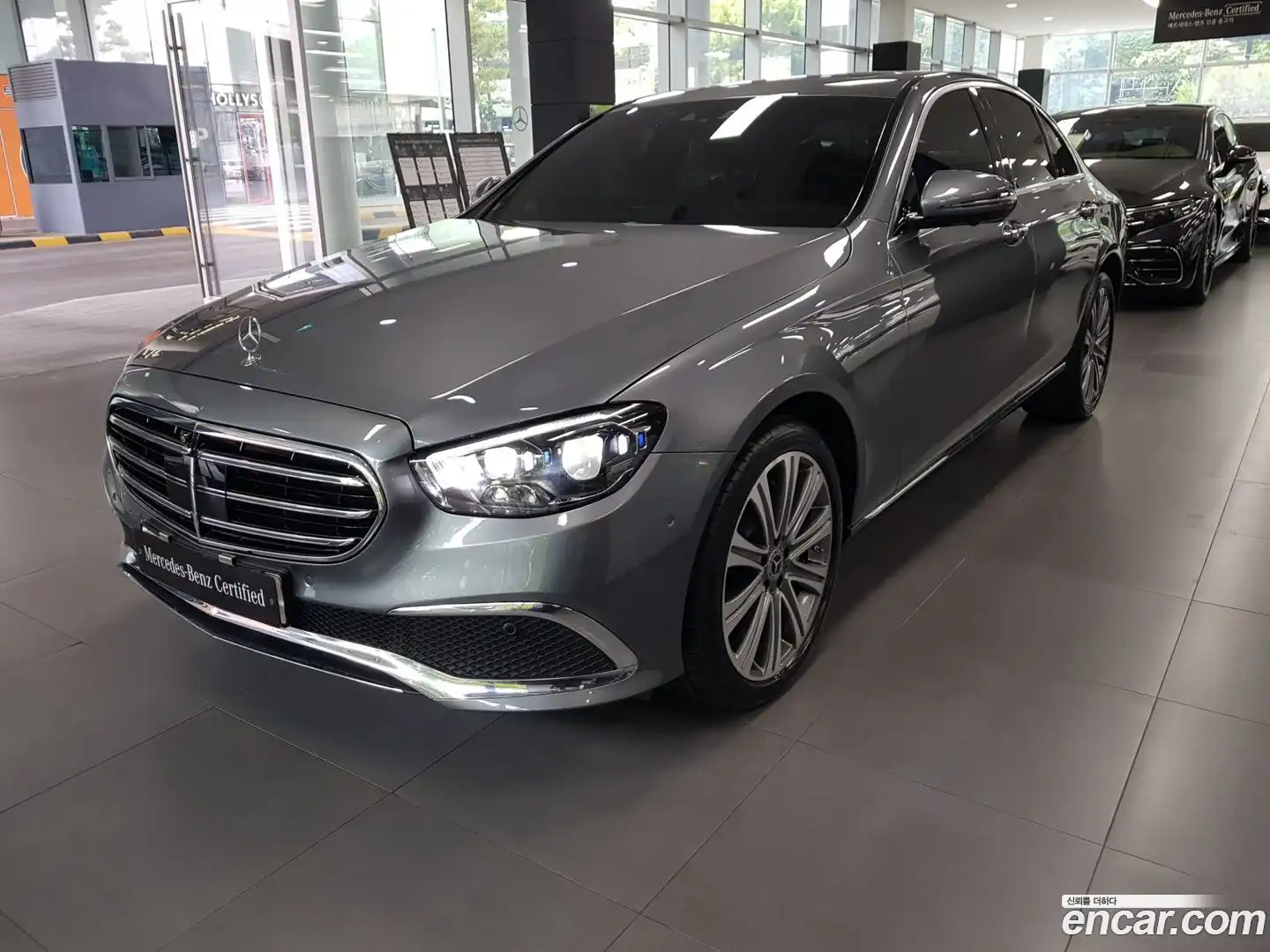 E-Class Mercedes-Benz 2023.5-OUTER-001