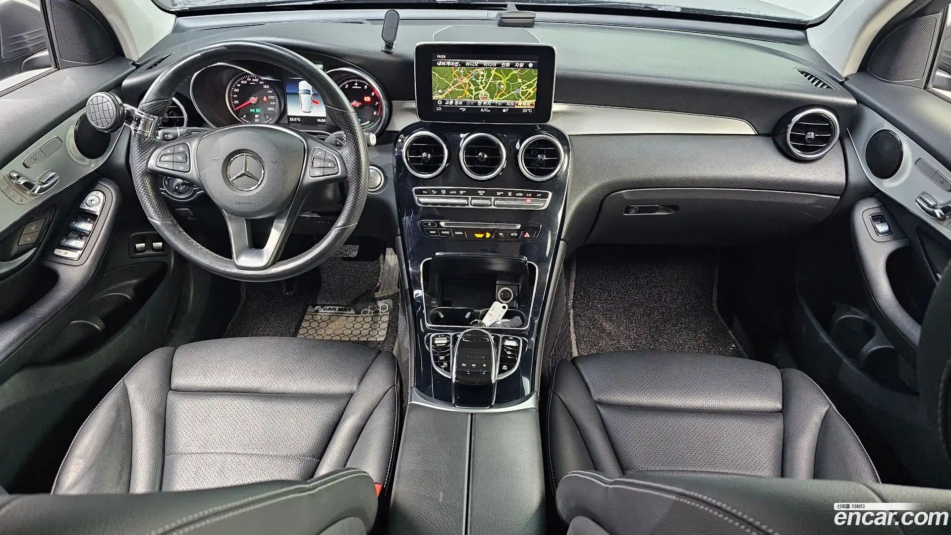 GLC-Class Mercedes-Benz 2019.3-INNER-007