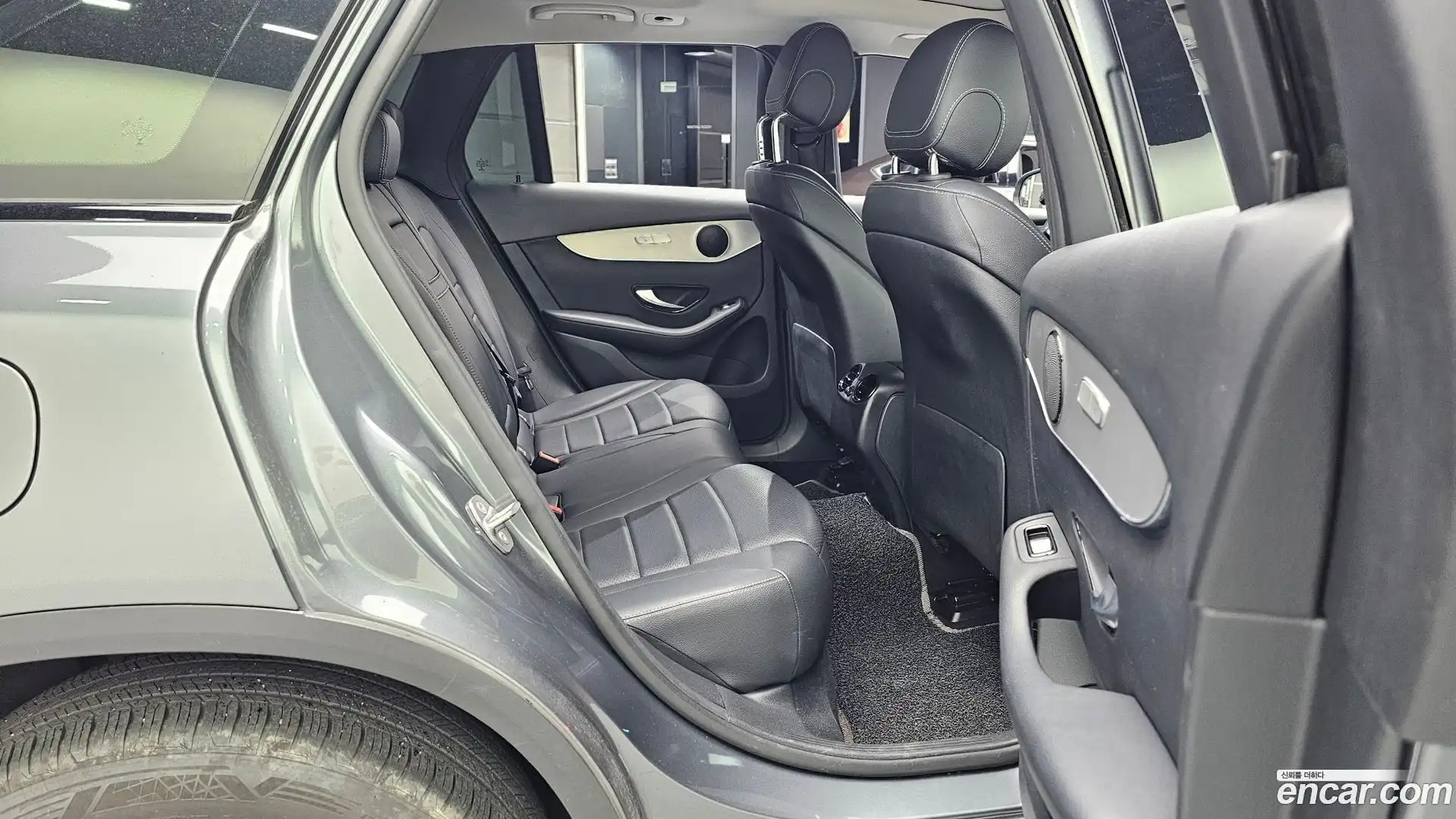 GLC-Class Mercedes-Benz 2019.3-OPTION-016
