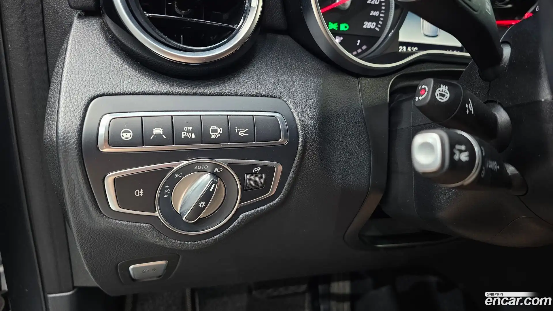 GLC-Class Mercedes-Benz 2019.3-OPTION-020