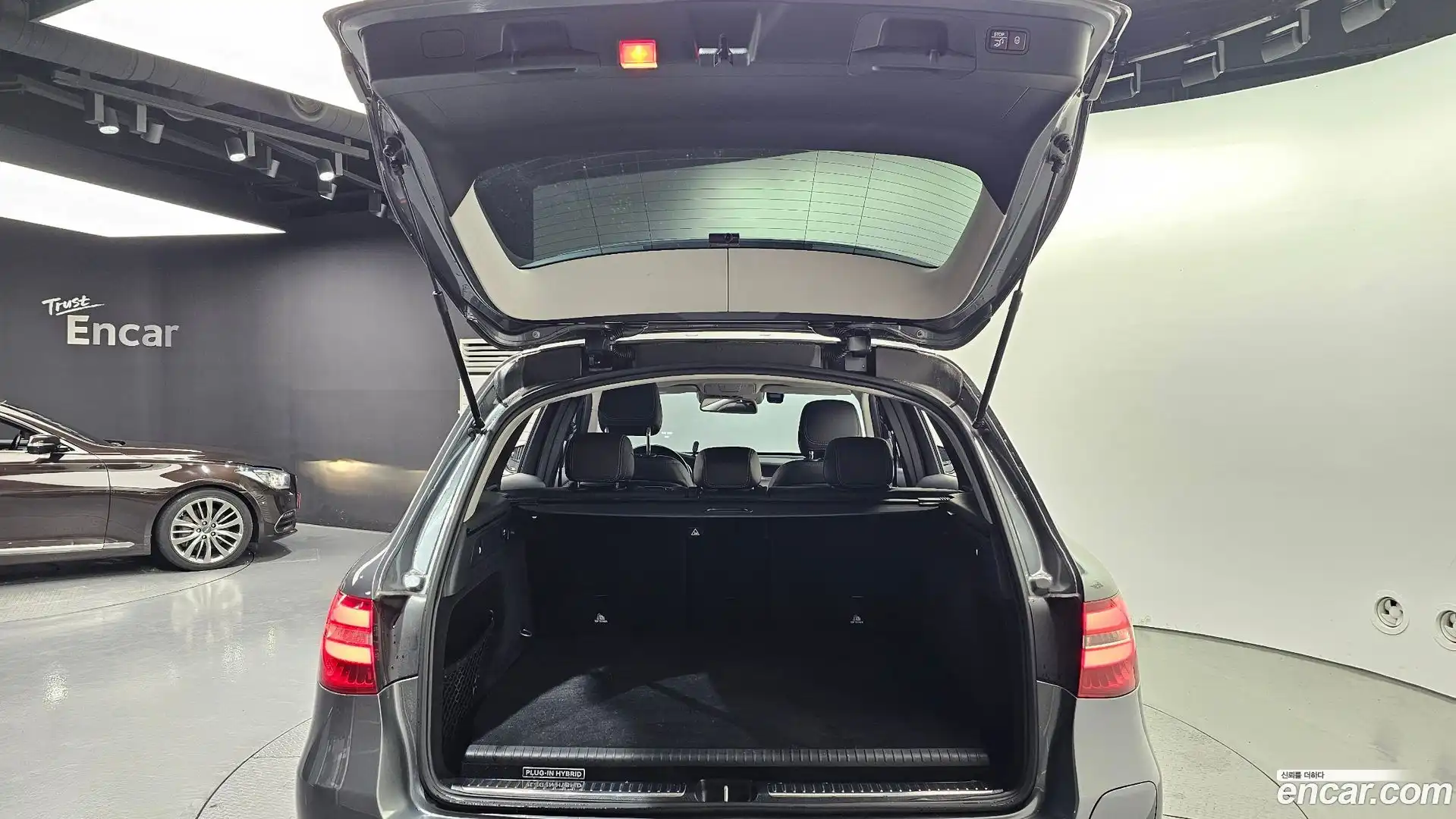 GLC-Class Mercedes-Benz 2019.3-OPTION-024