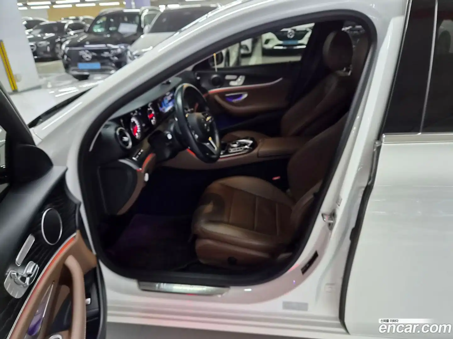 E-Class Mercedes-Benz 2020.3-INNER-009