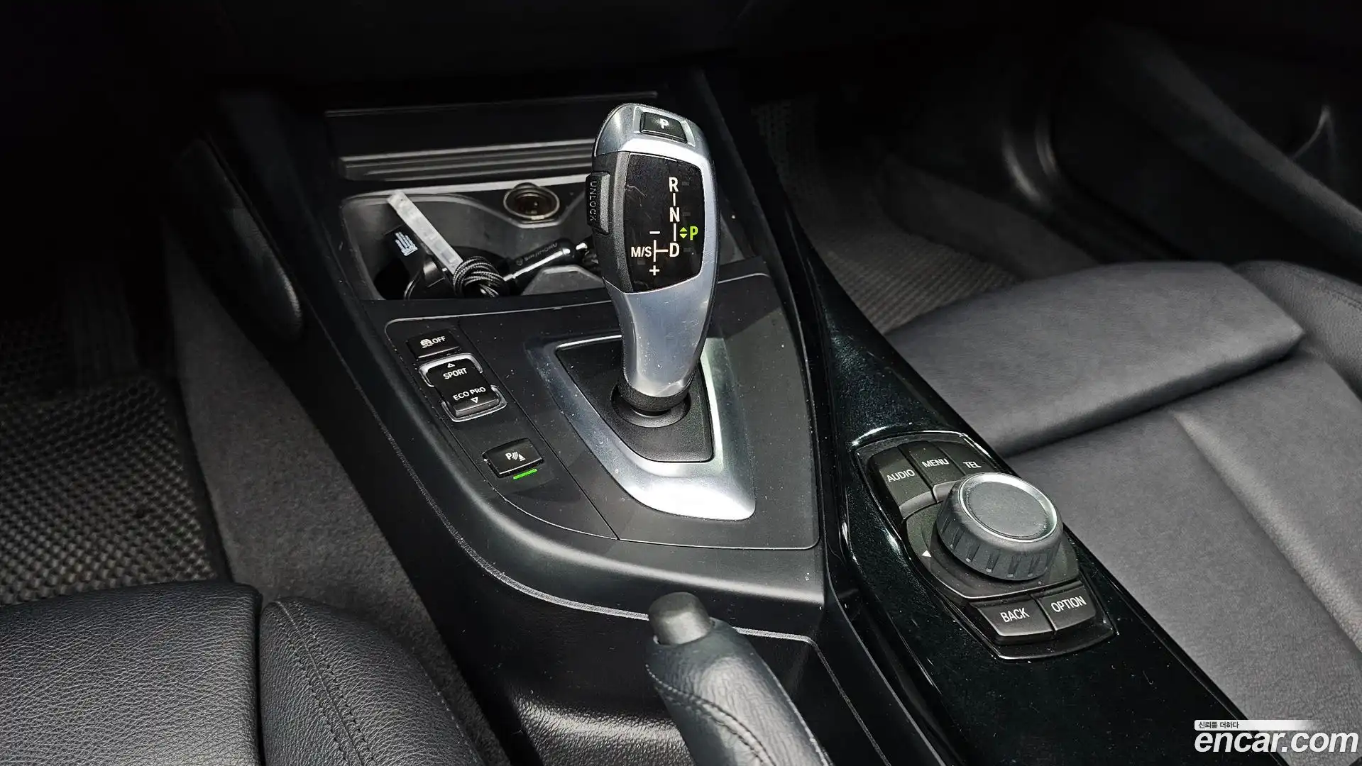 1-Series BMW 2016.4-INNER-009