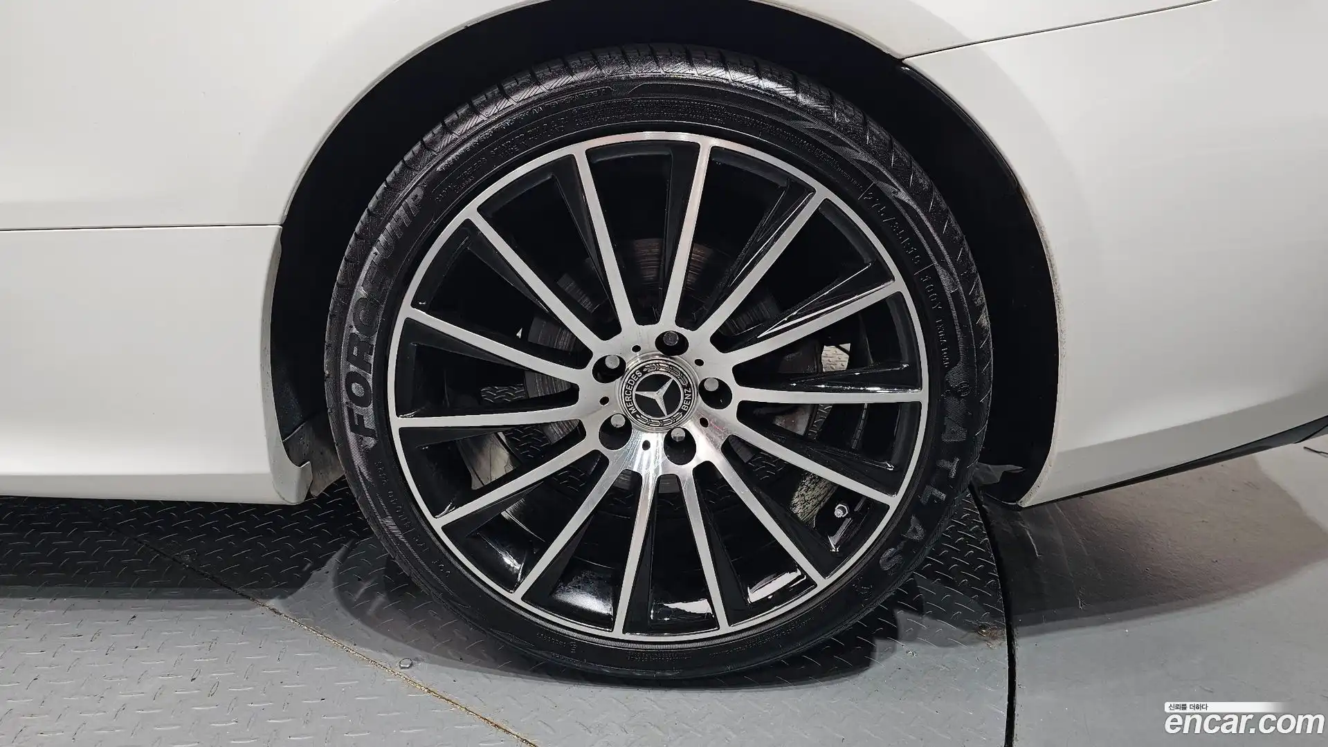 E-Class Mercedes-Benz 2018.9-OUTER-005