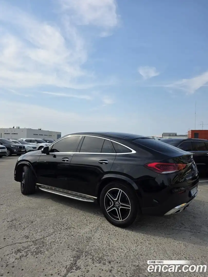 GLE-Class Mercedes-Benz 2021.4-OUTER-003