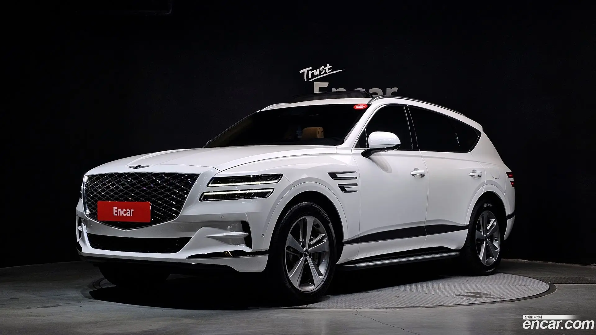Main__Slider__Photo:GV80 Genesis 2022.8-0
