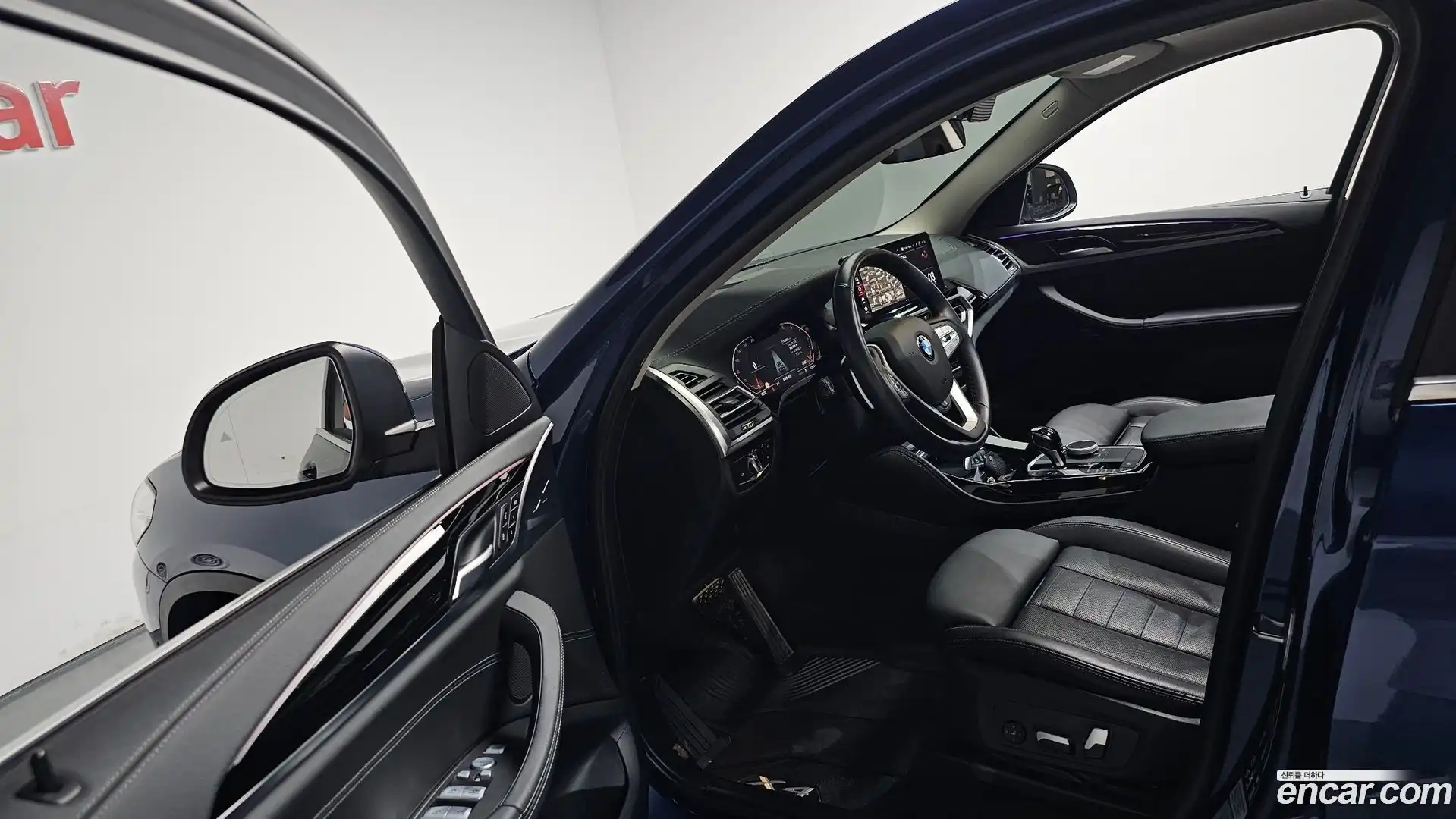 X4 BMW 2023.1-INNER-010