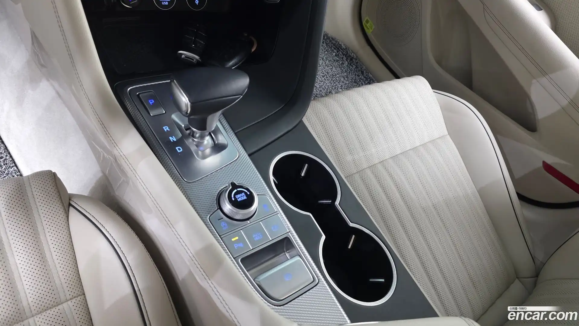 G70 Genesis 2023.1-INNER-009