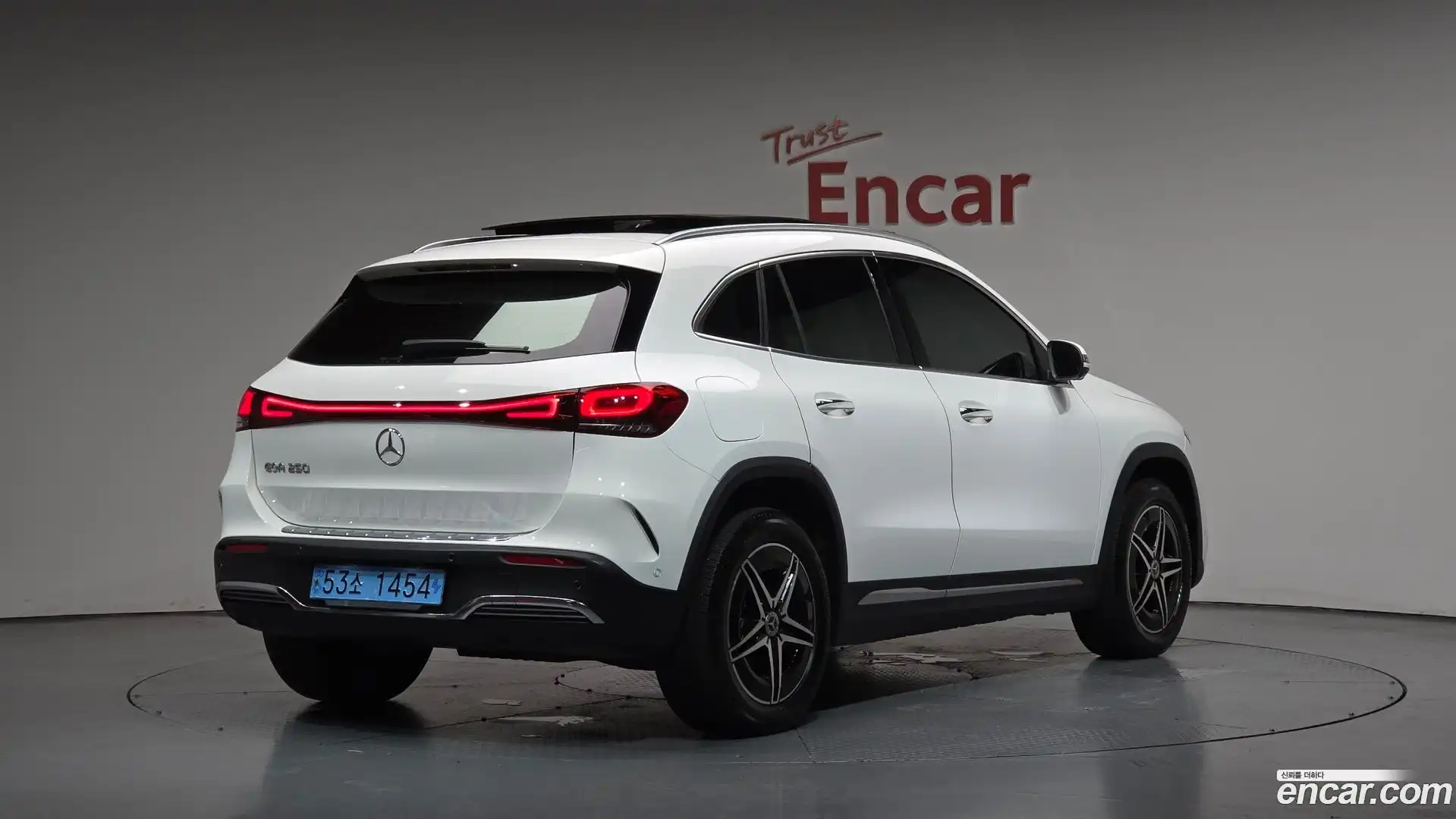 EQA Mercedes-Benz 2023.3-OUTER-002
