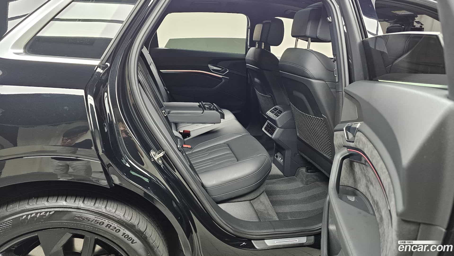 e-tron Audi 2020.6-OPTION-015