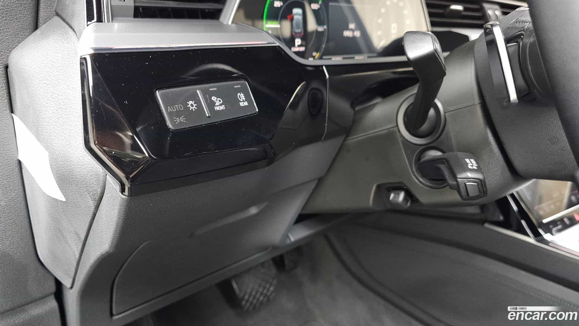 e-tron Audi 2020.6-OPTION-023