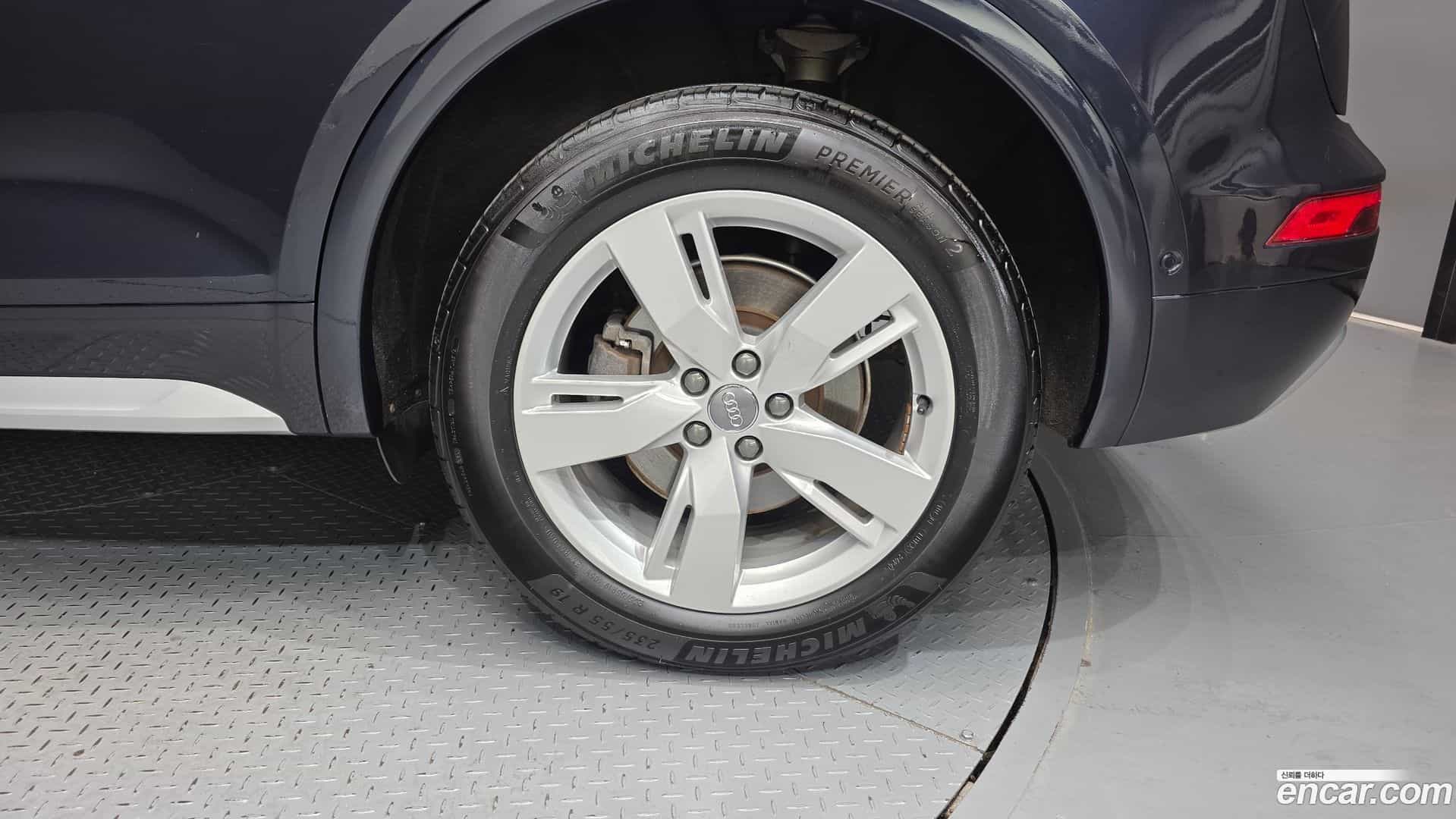 Q5 Audi 2020.4-OUTER-031