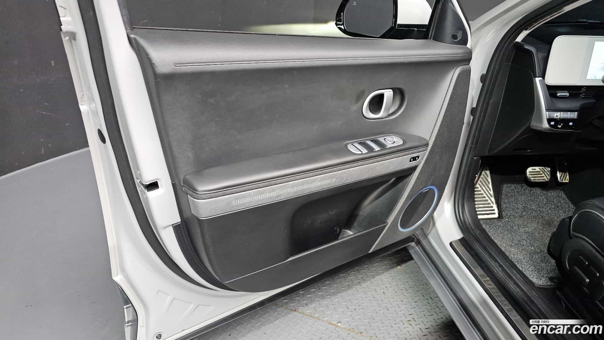 Ioniq5 Hyundai 2022.2-INNER-034
