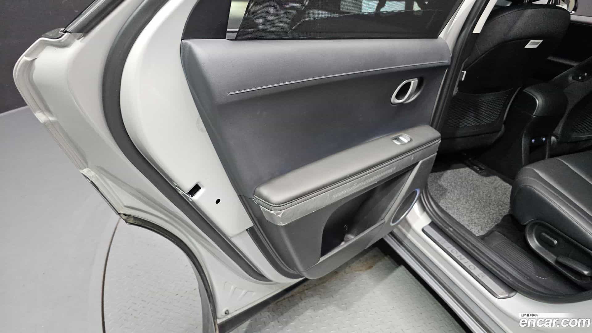 Ioniq5 Hyundai 2022.2-INNER-035