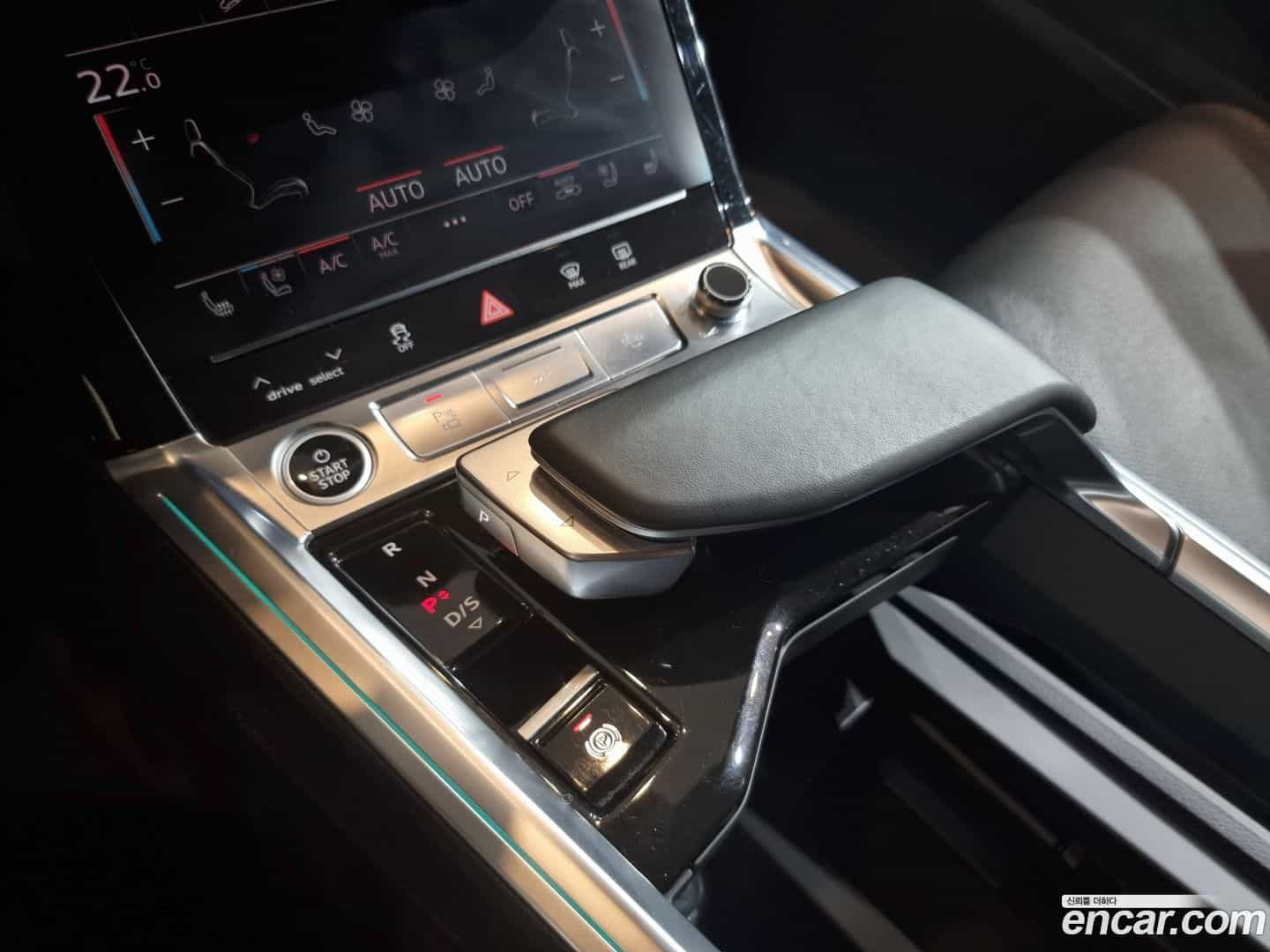 e-tron Audi 2023.6-INNER-009