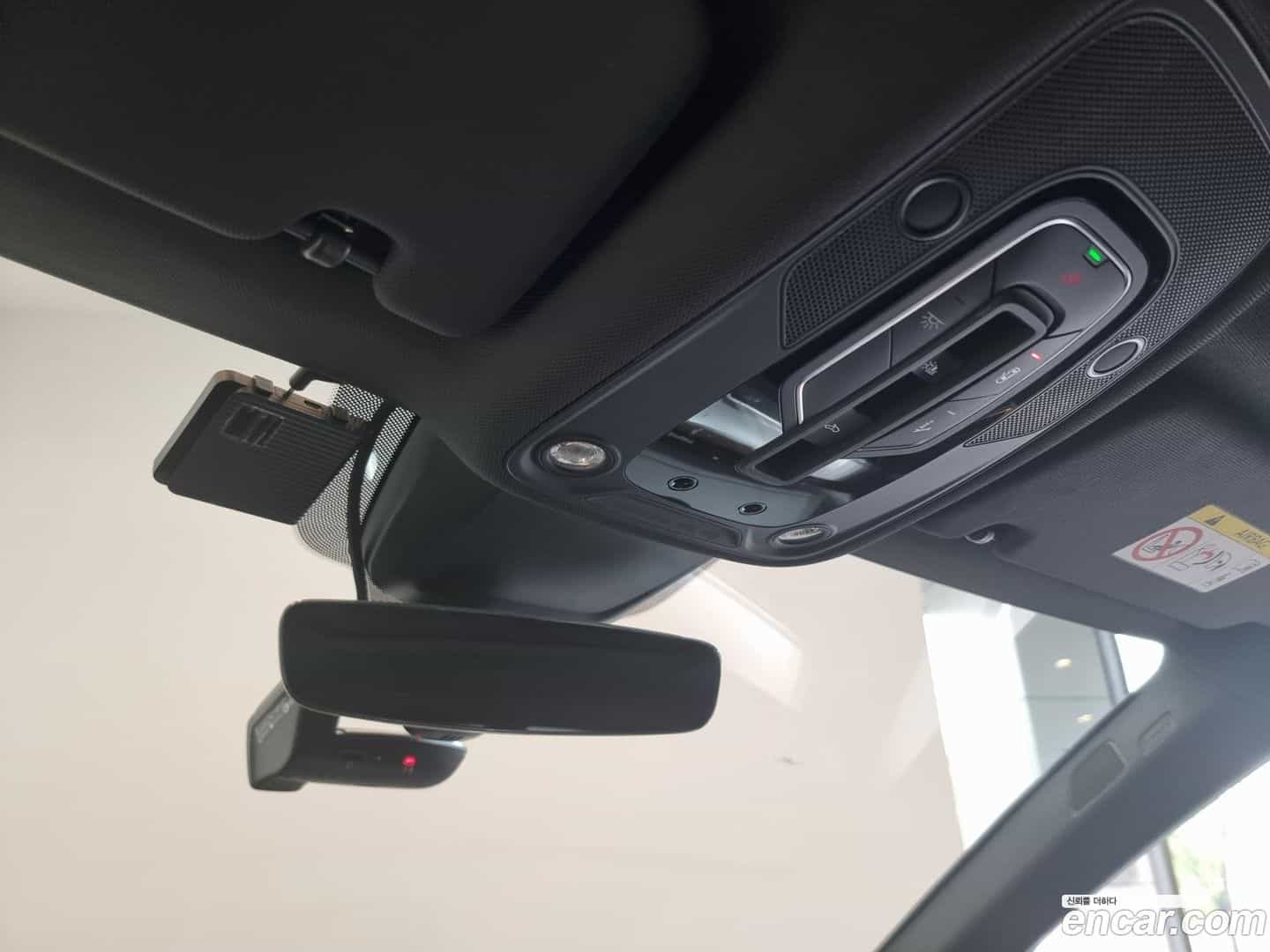 e-tron Audi 2023.6-OPTION-021
