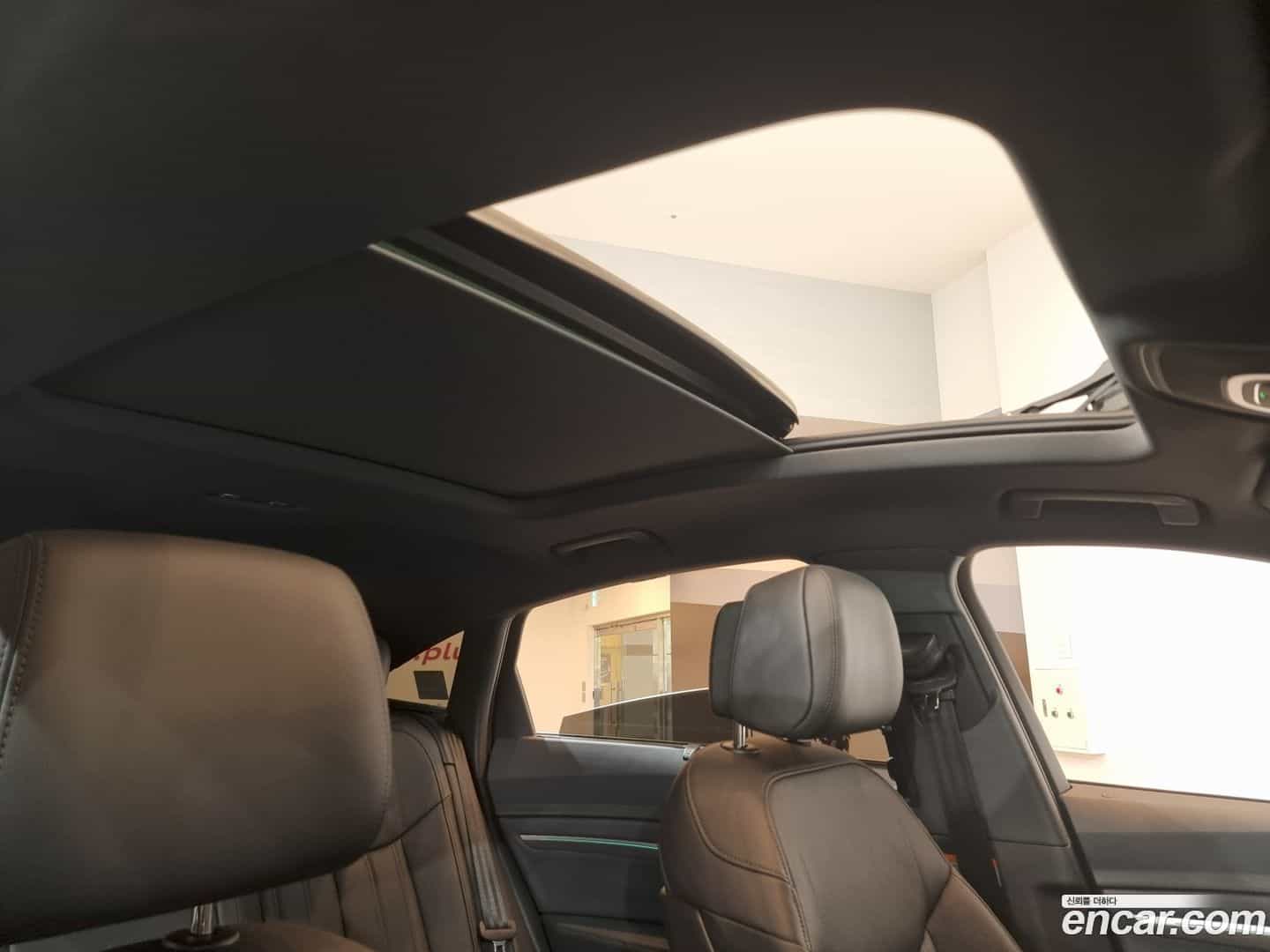 e-tron Audi 2023.6-OPTION-022