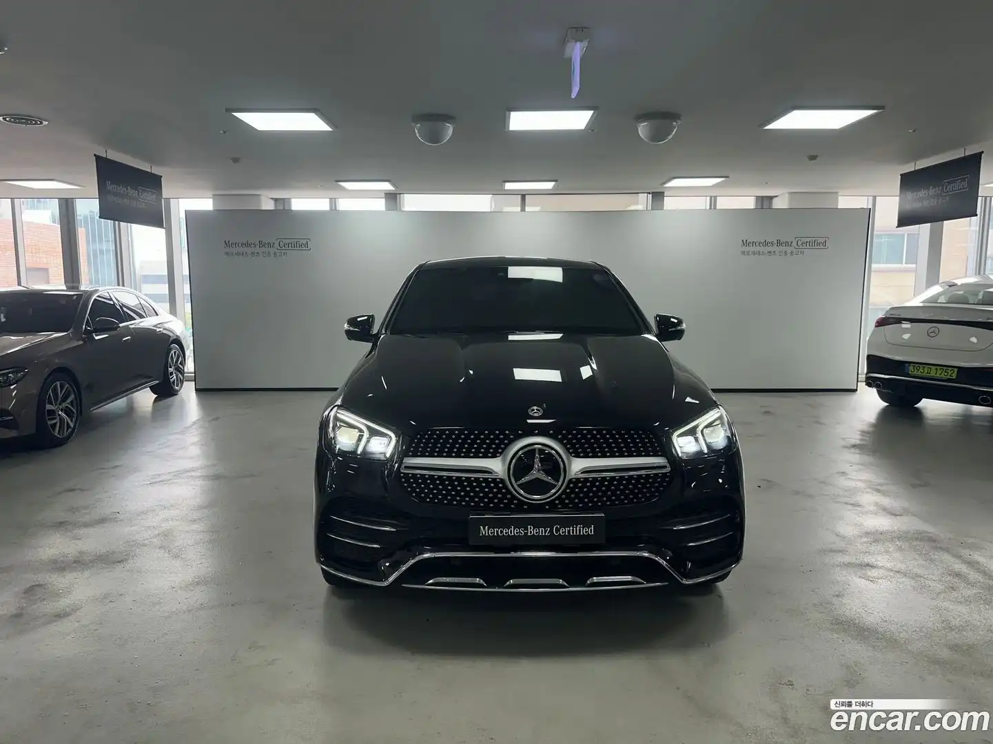 GLE-Class Mercedes-Benz 2021.7-OUTER-003