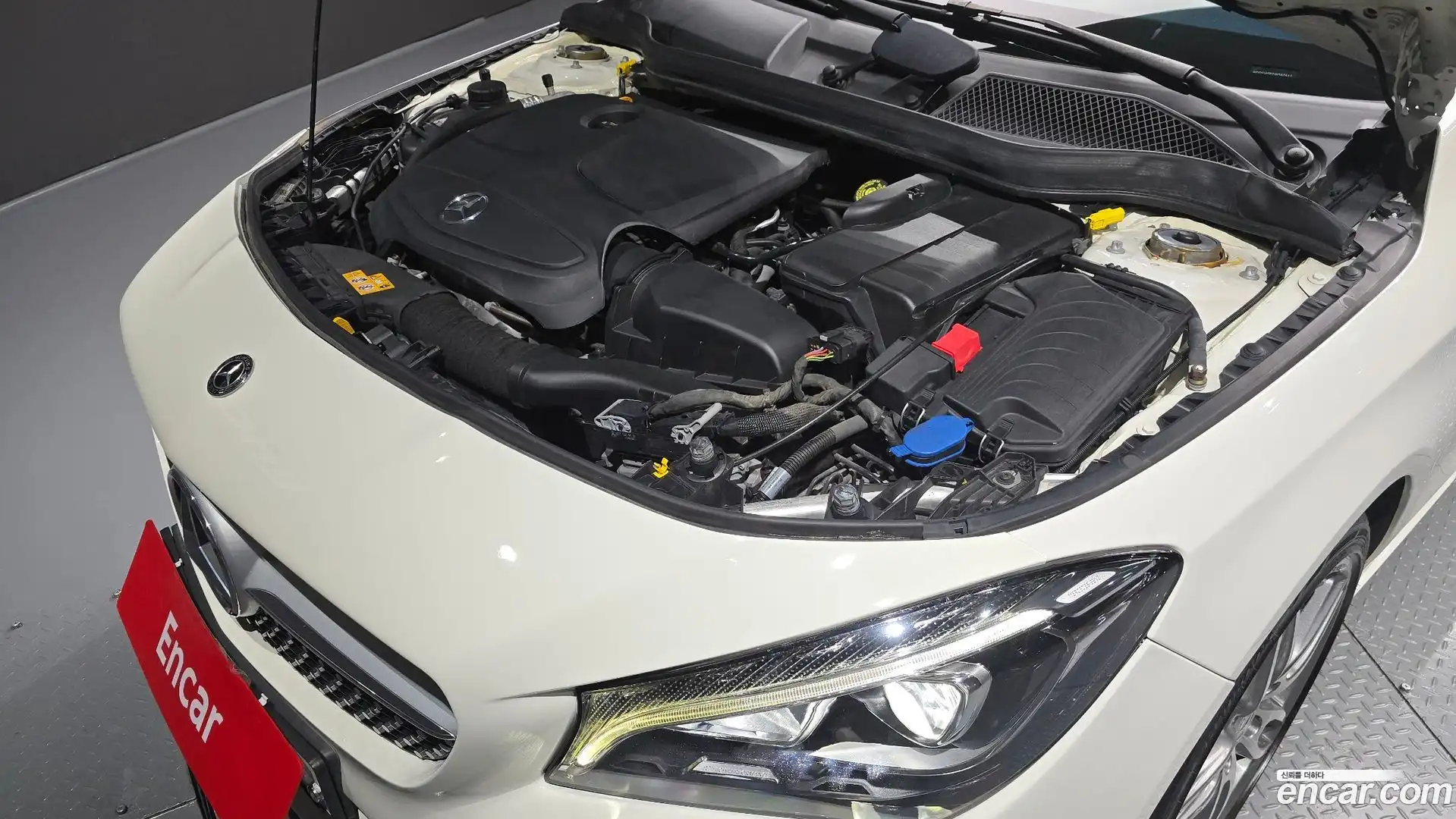 CLA-Class Mercedes-Benz 2017.10-OUTER-006