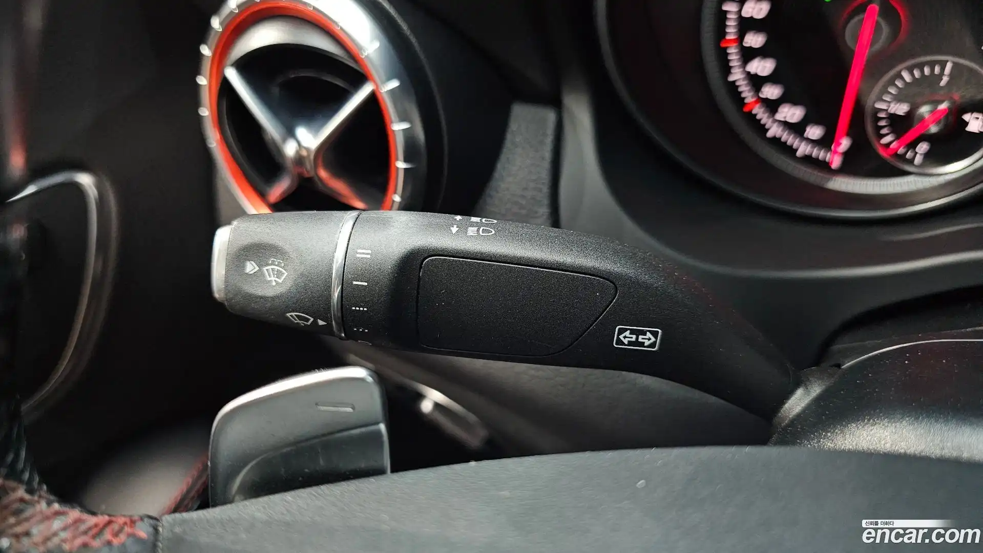 CLA-Class Mercedes-Benz 2017.10-OPTION-043