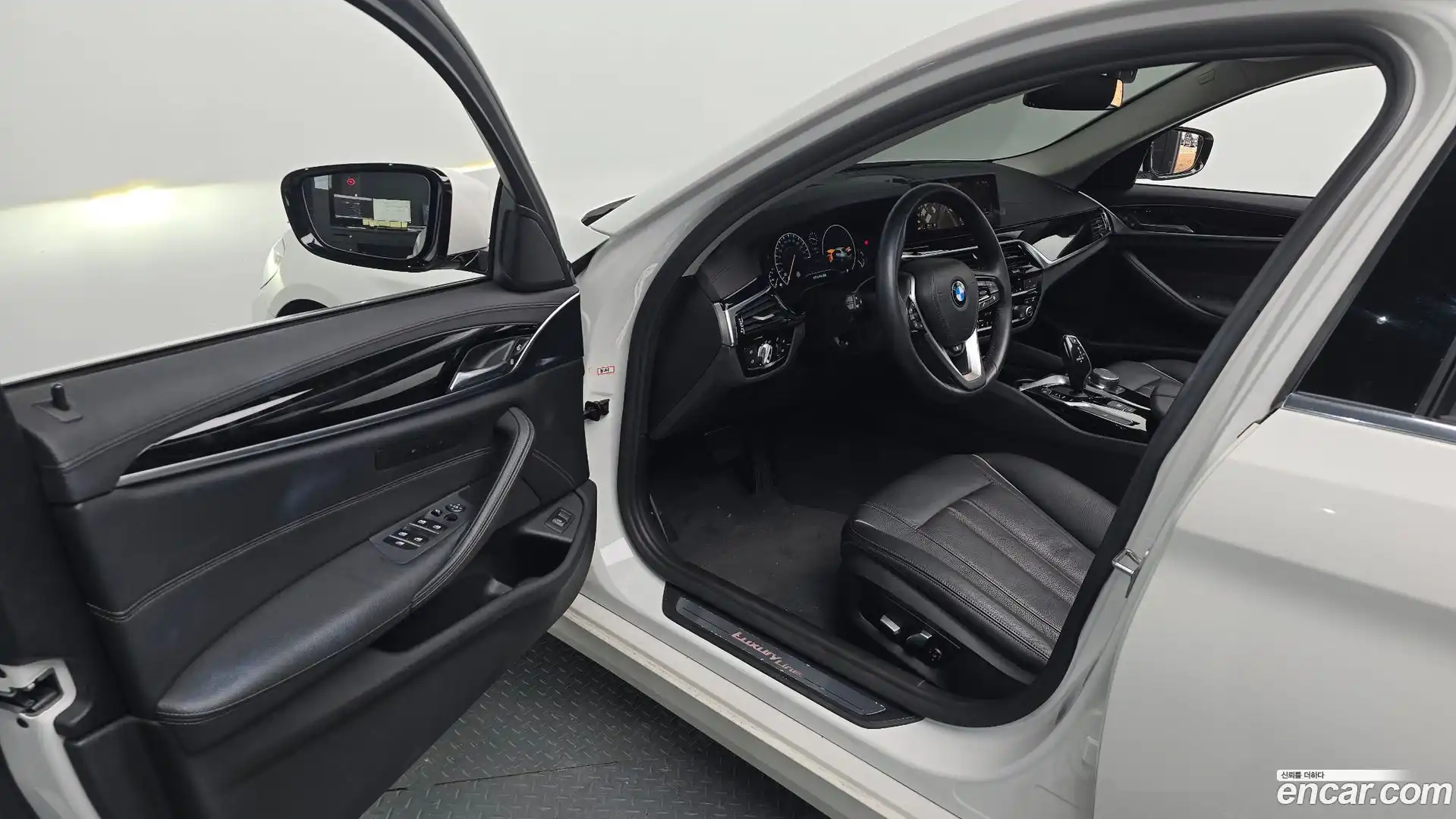 5-Series BMW 2019.5-INNER-010