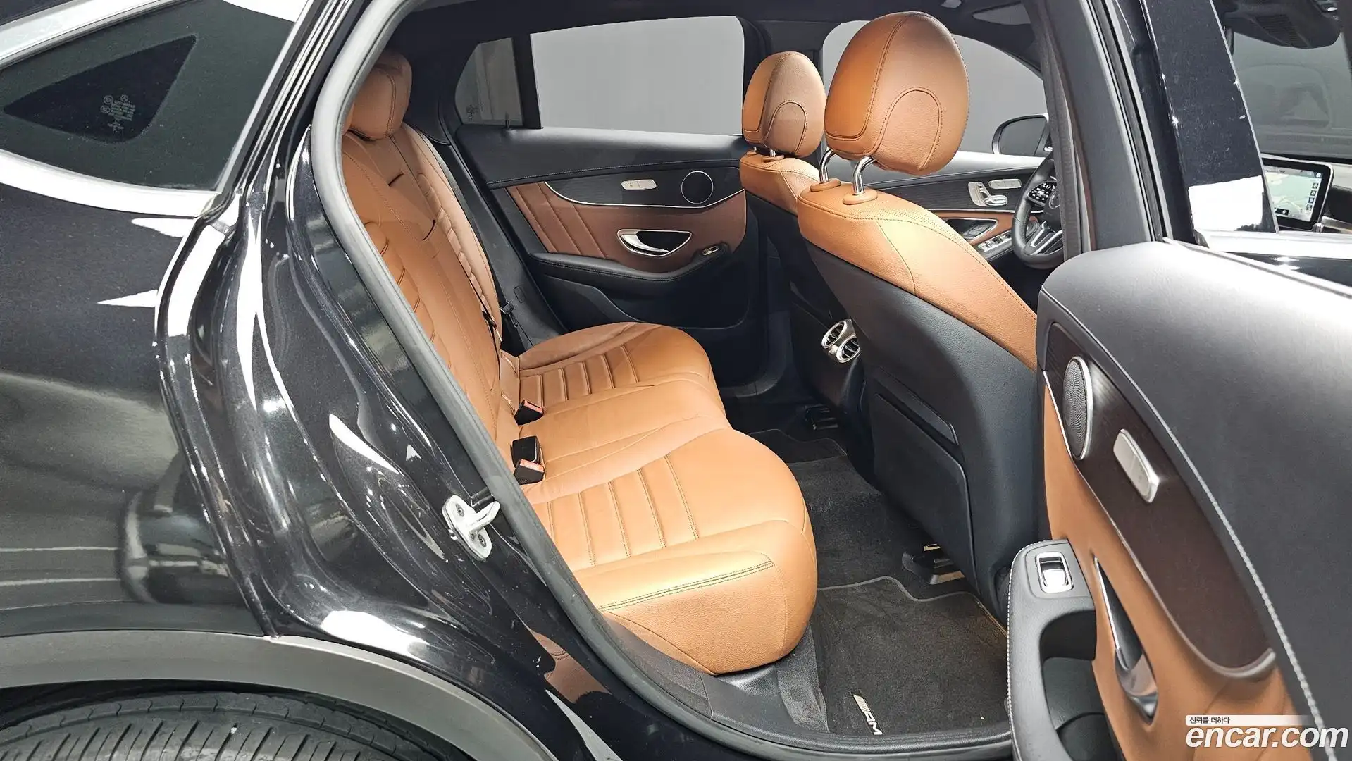 GLC-Class Mercedes-Benz 2022.2-OPTION-015