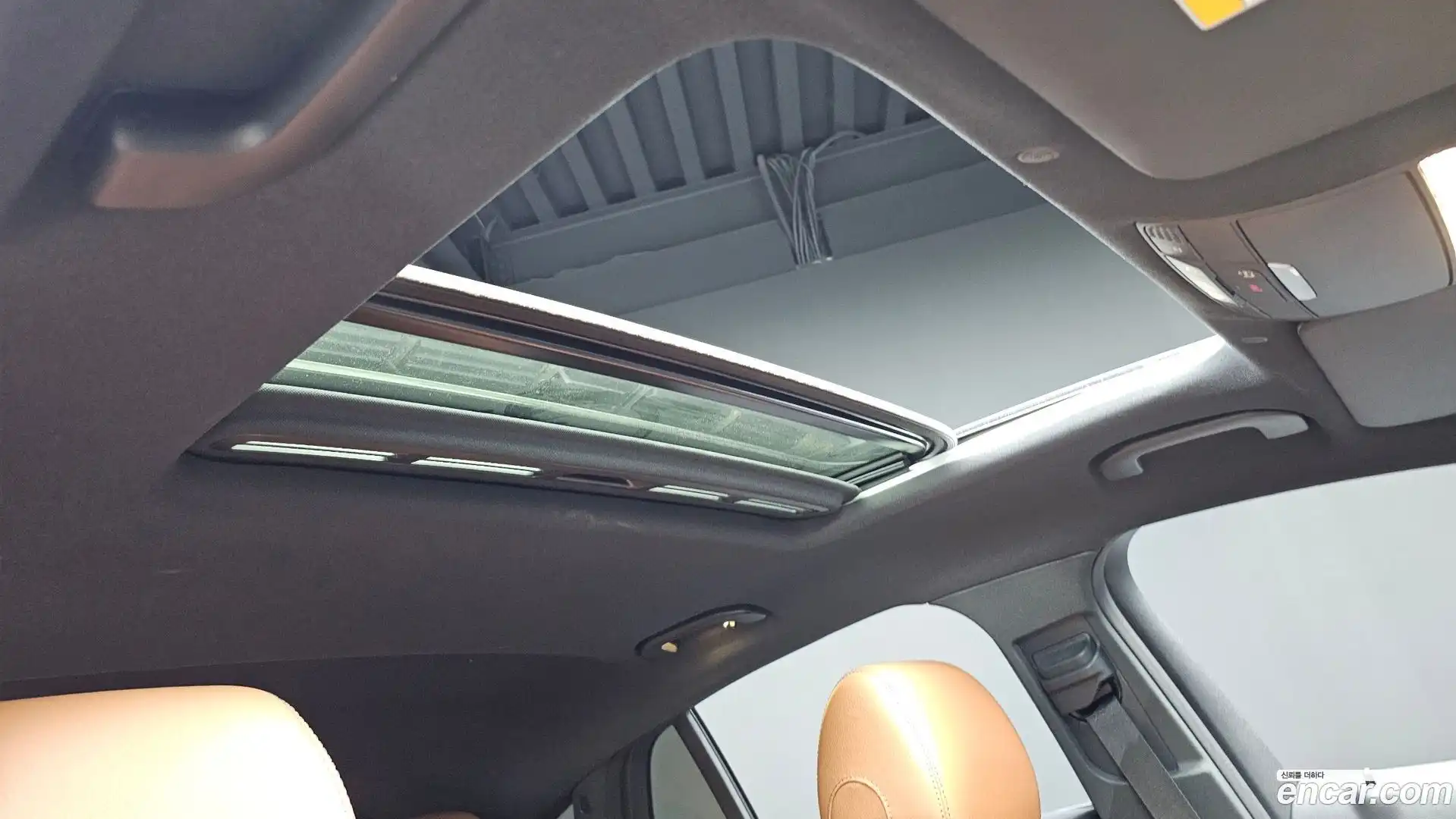 GLC-Class Mercedes-Benz 2022.2-OPTION-023